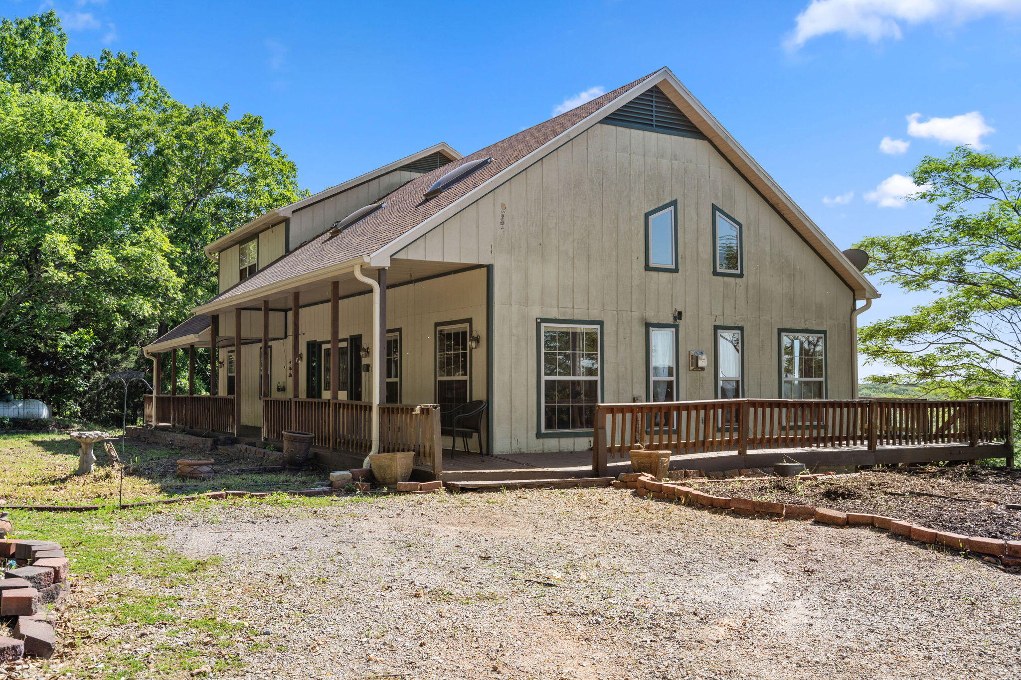 1052 Broken Arrow Estates Road Property Photo 3
