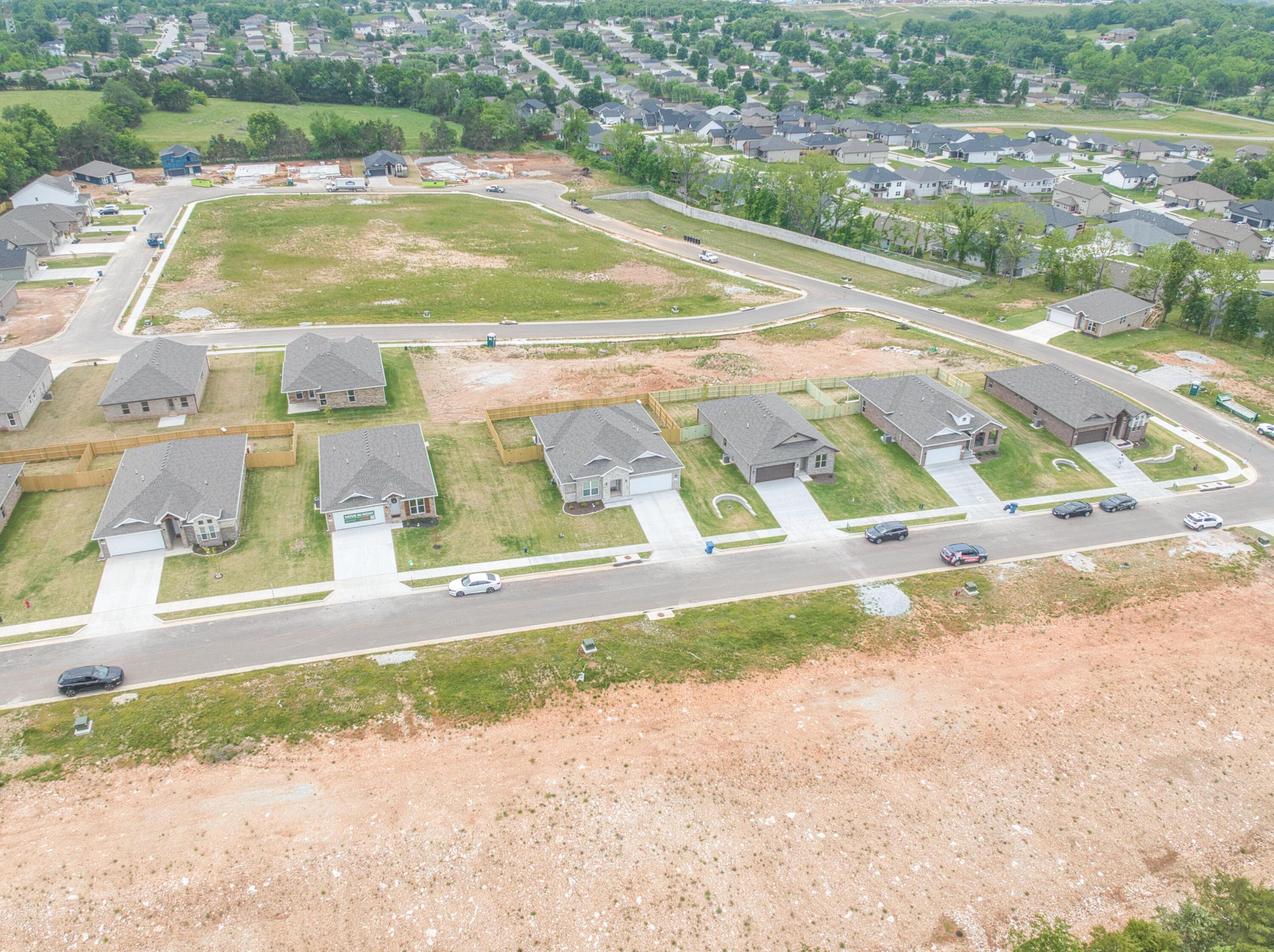 910 West Pebblebrooke Drive Lot 102 Property Photo 7