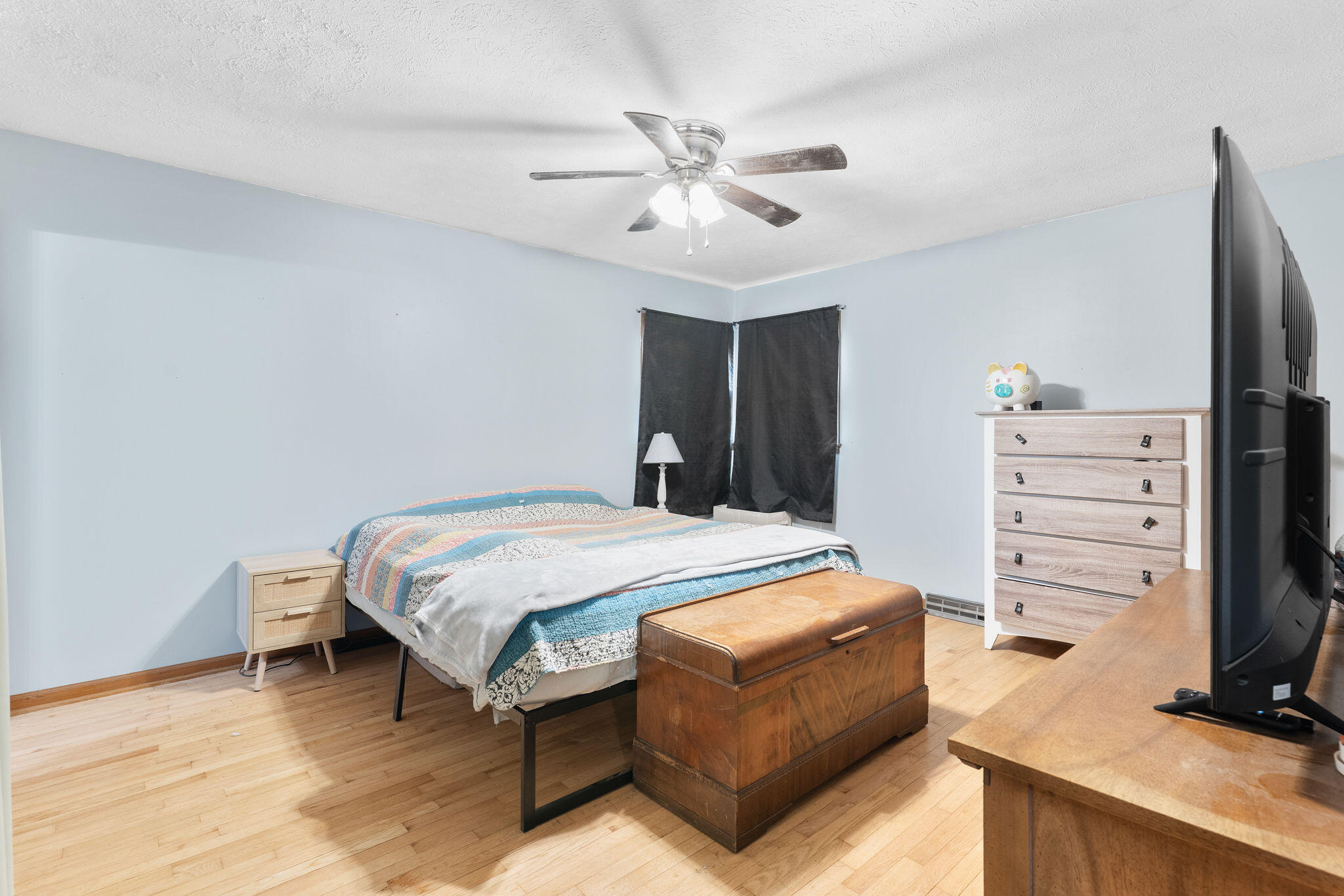 730 West Sylvania Street Property Photo 14