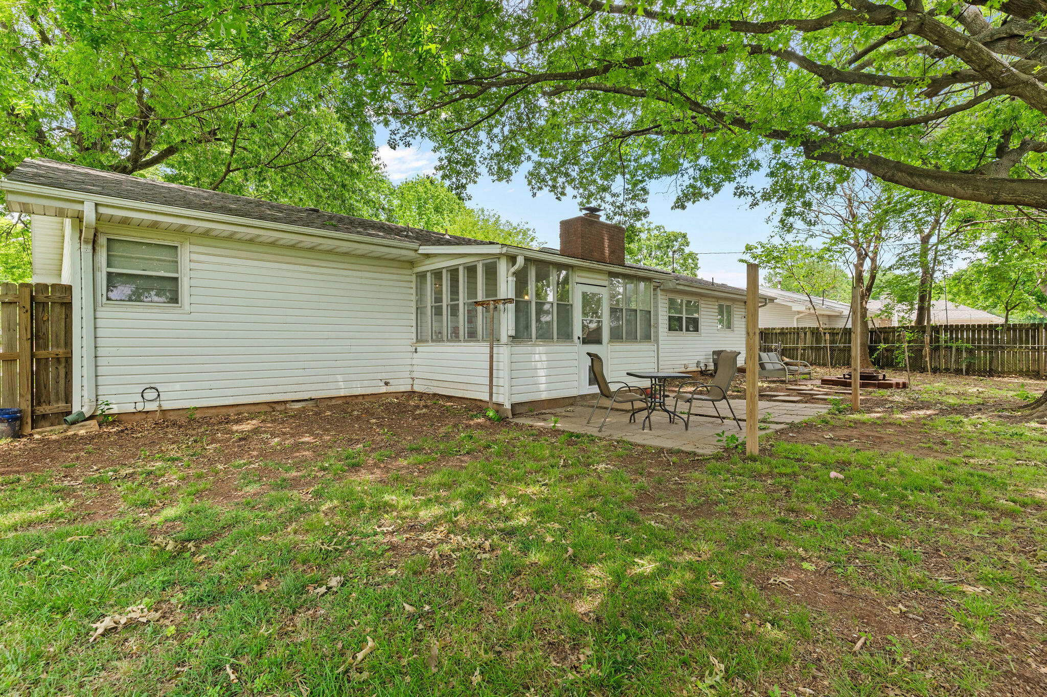 730 West Sylvania Street Property Photo 22