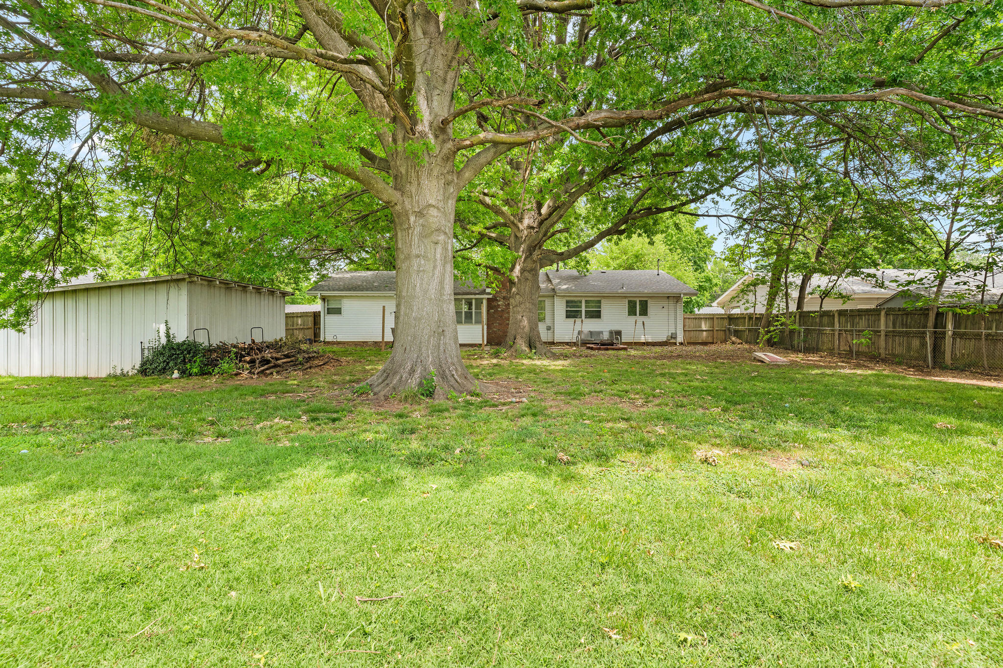 730 West Sylvania Street Property Photo 25