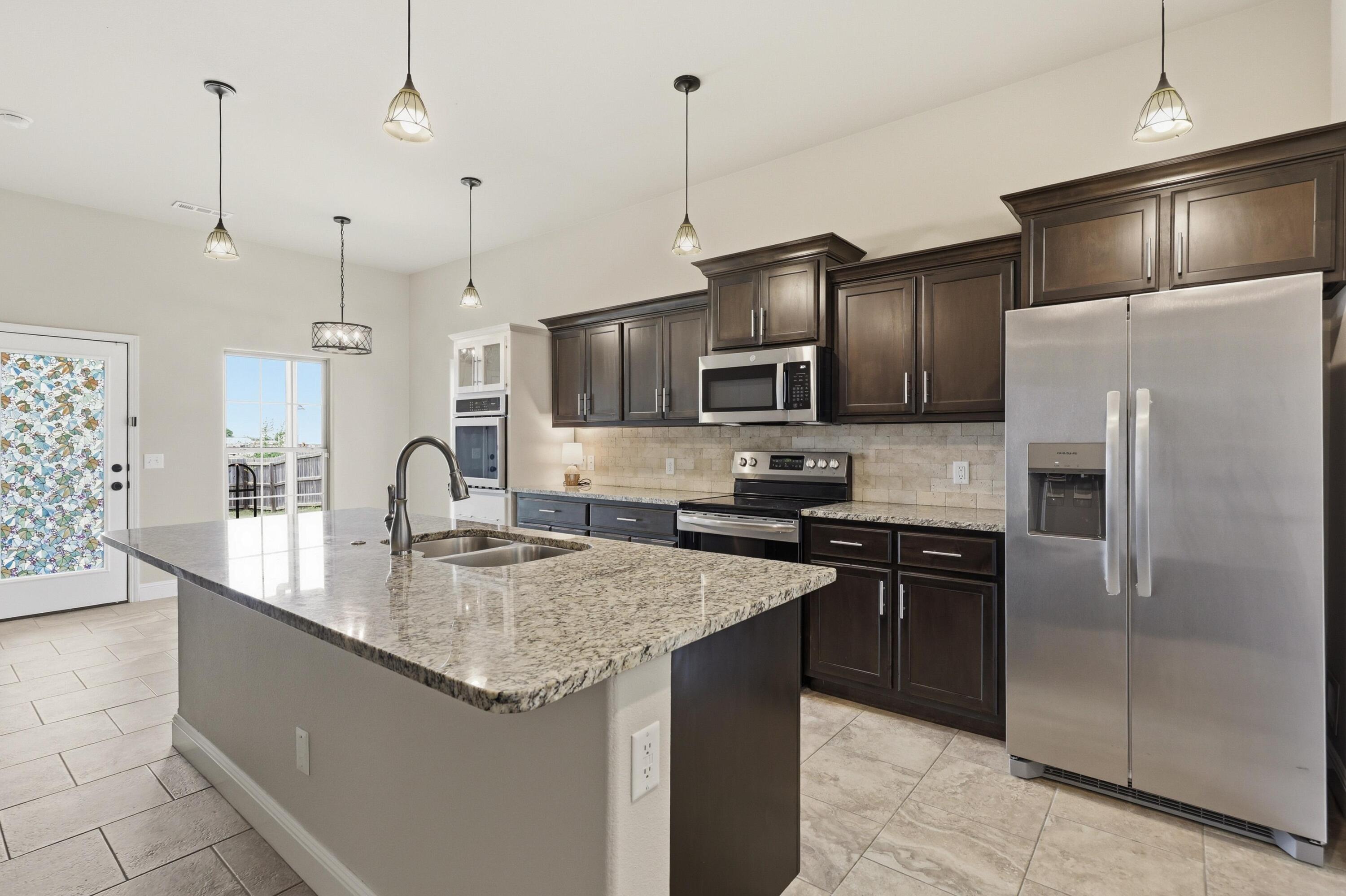 2020 South Jonathan Hunter Street Property Photo 15