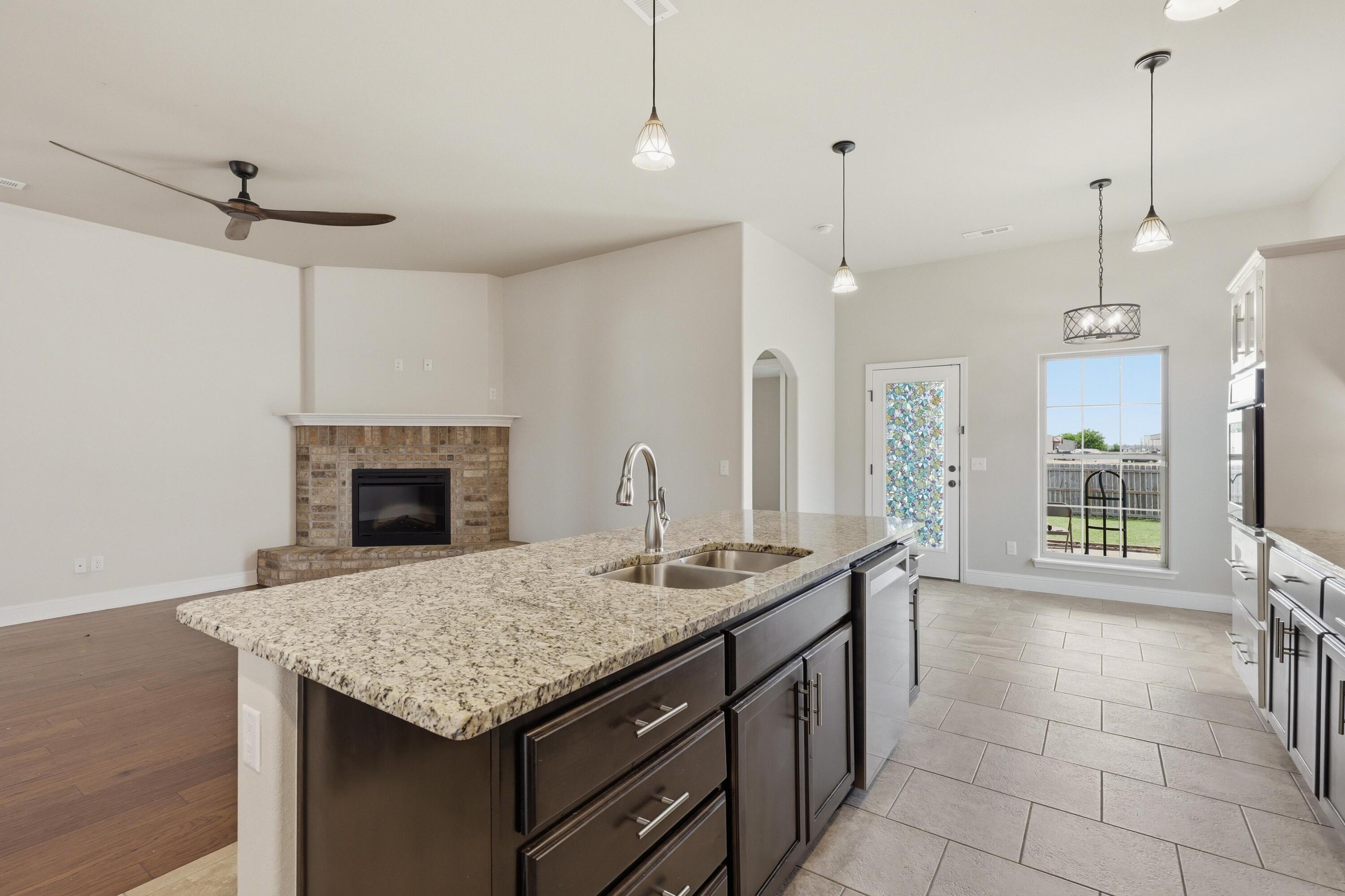 2020 South Jonathan Hunter Street Property Photo 17