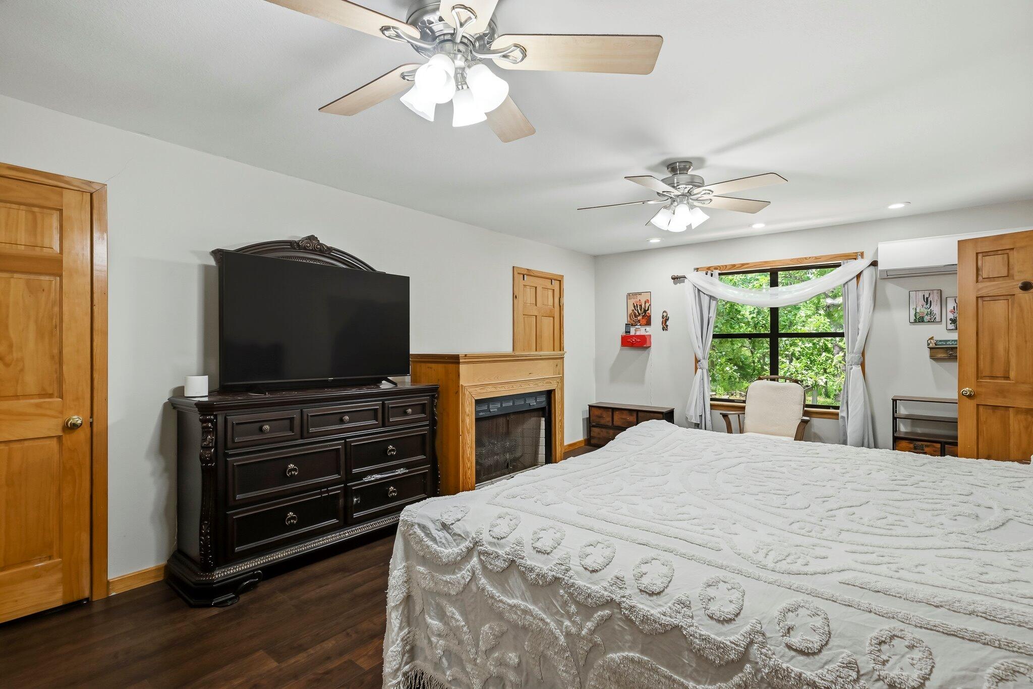 8490 West State Highway 248 Property Photo 44