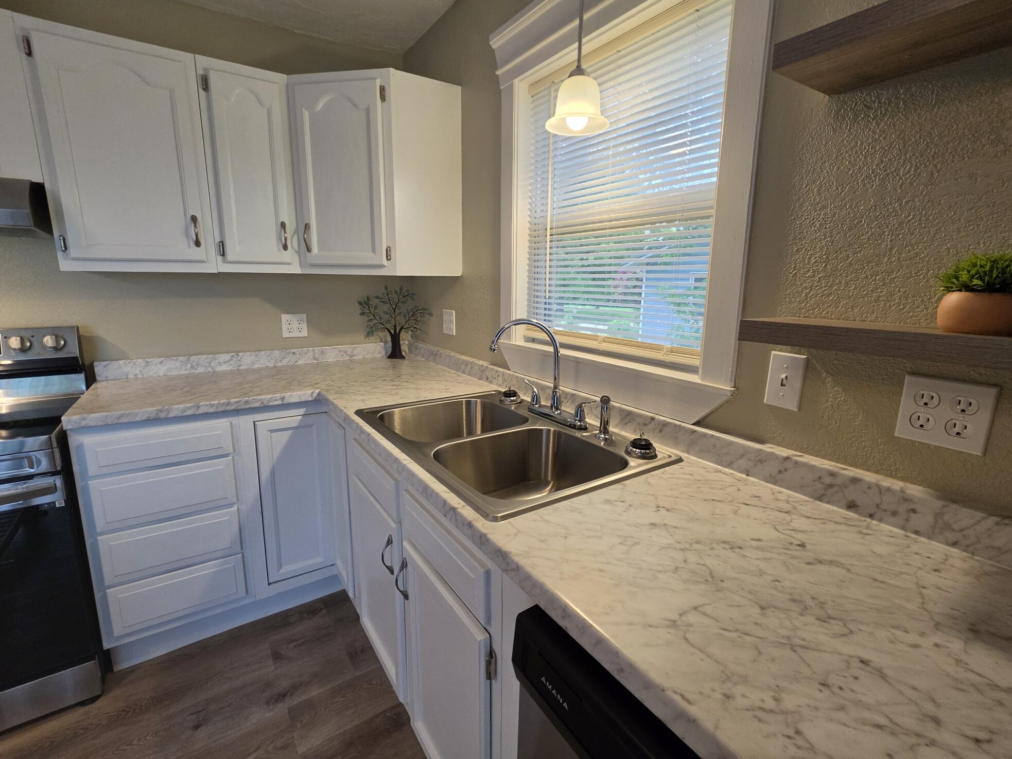 109 Manilla Street Property Photo 15