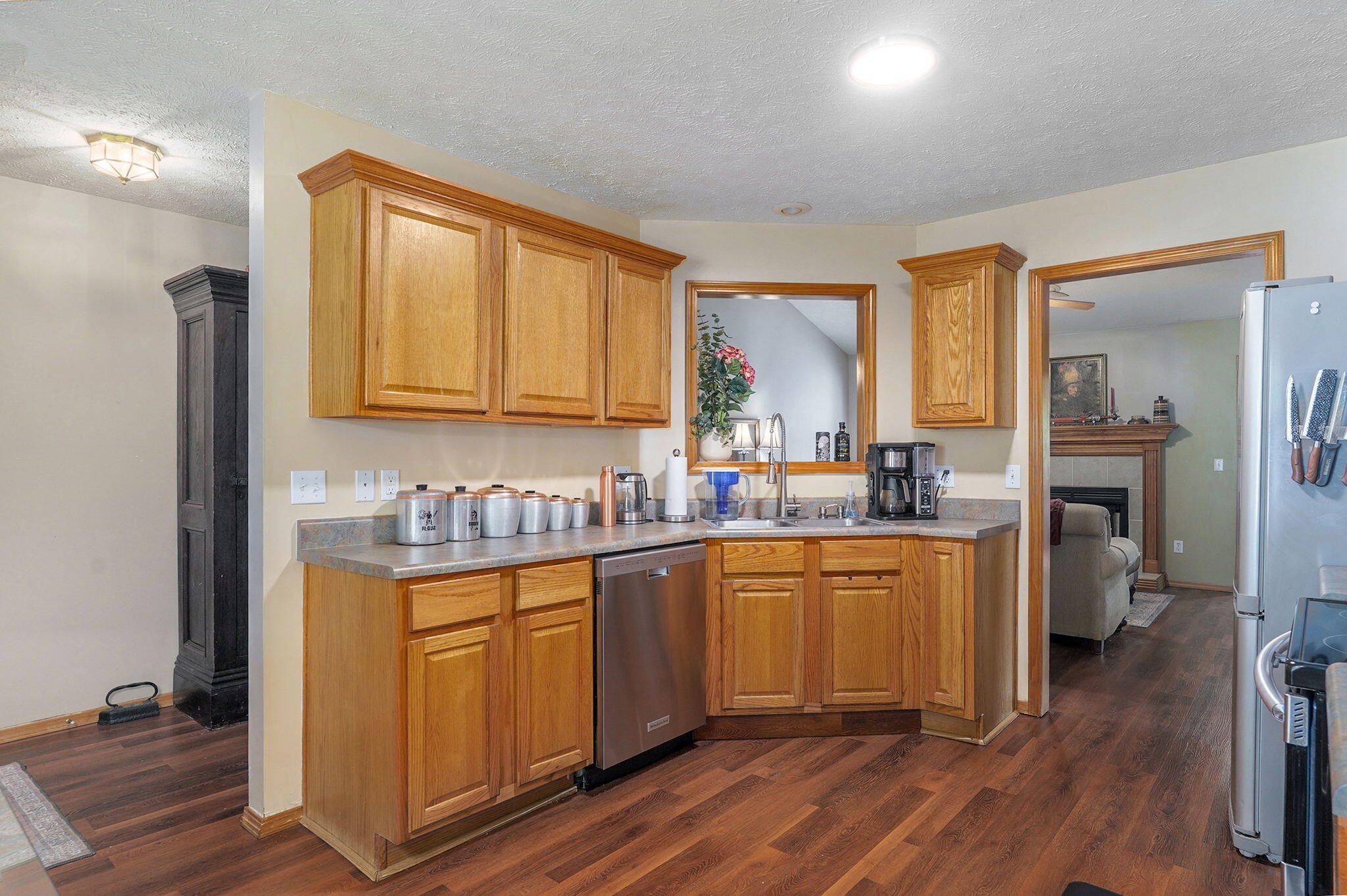 450 South Basswood Avenue Property Photo 12