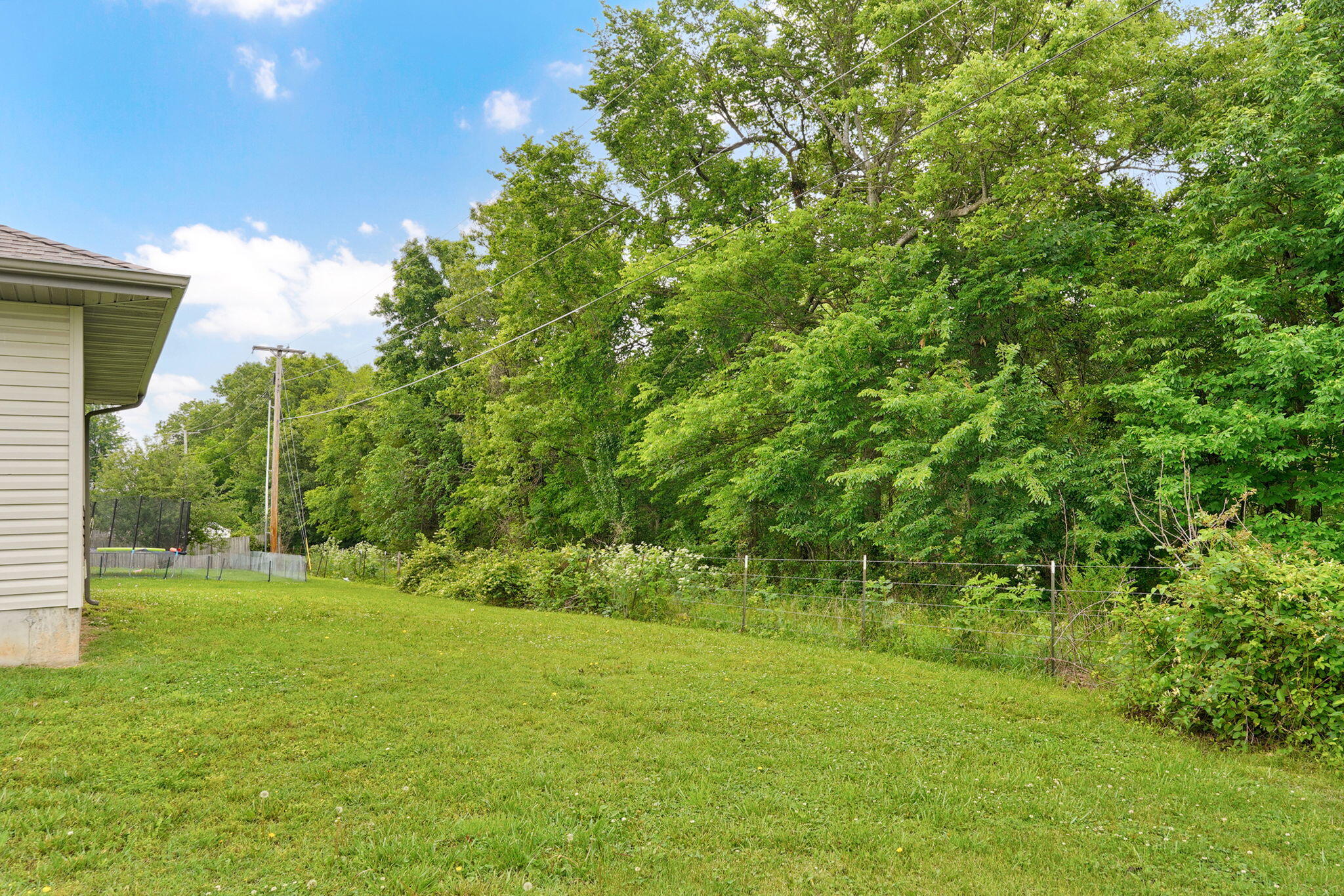 450 South Basswood Avenue Property Photo 28