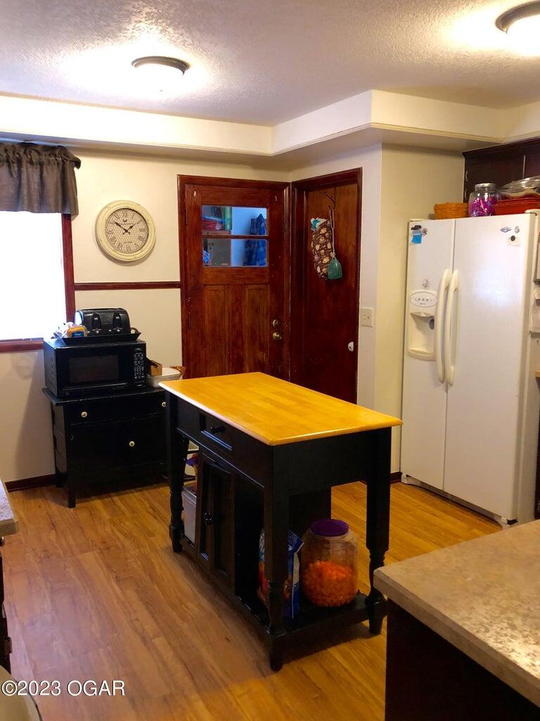 225 North Jackson Avenue Property Photo 5