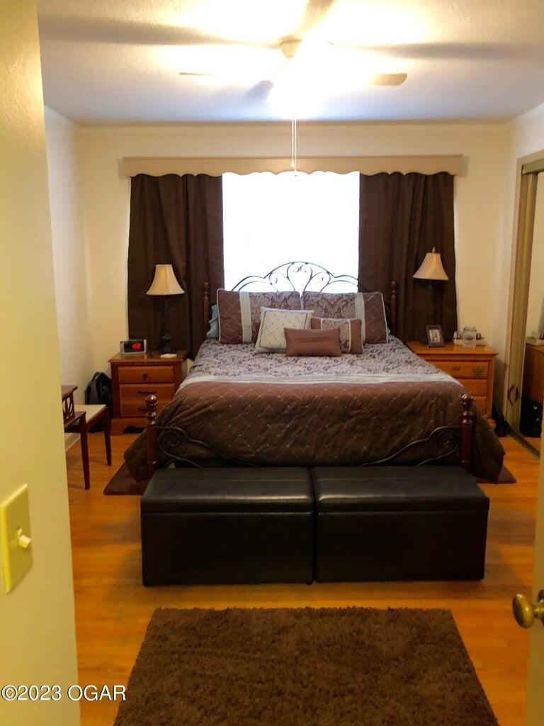 225 North Jackson Avenue Property Photo 7