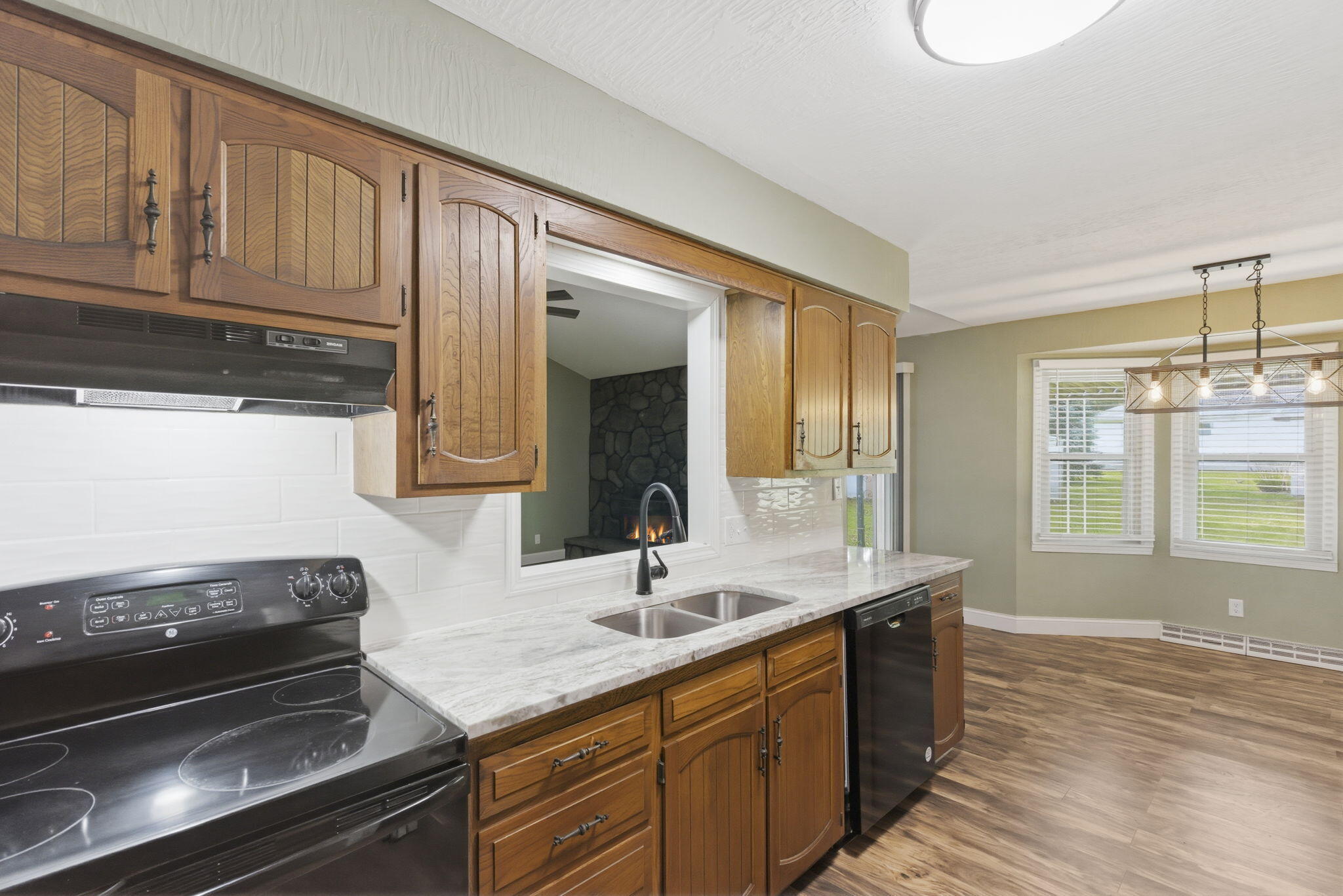 504 West Bell Street Property Photo 6