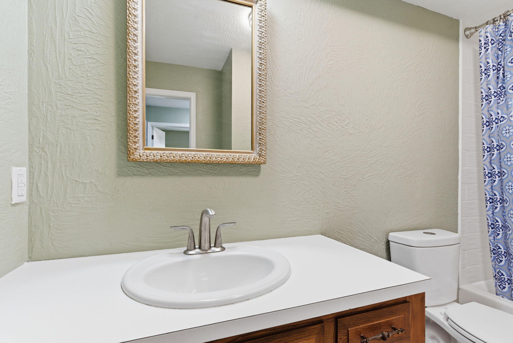 504 West Bell Street Property Photo 11