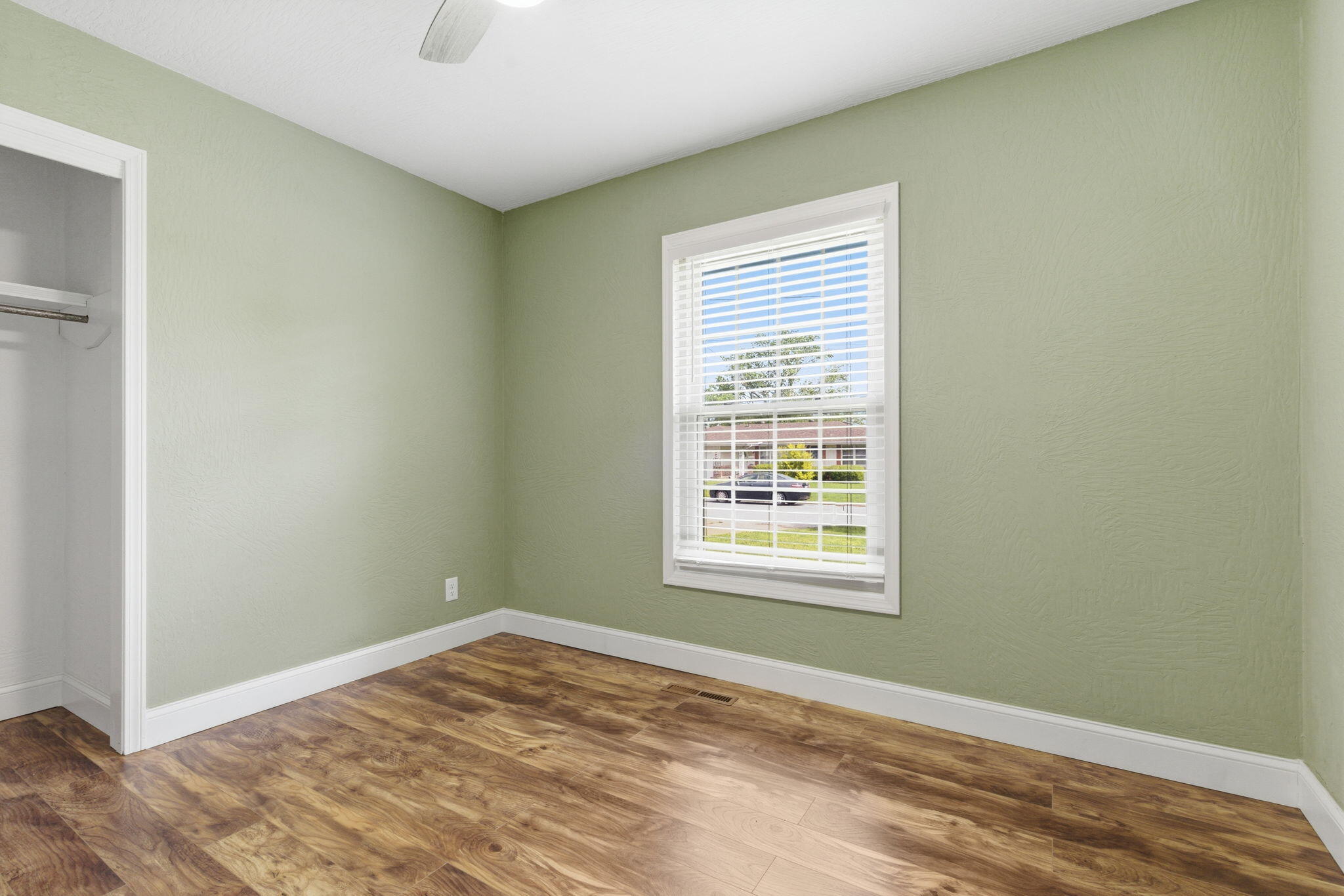 504 West Bell Street Property Photo 16