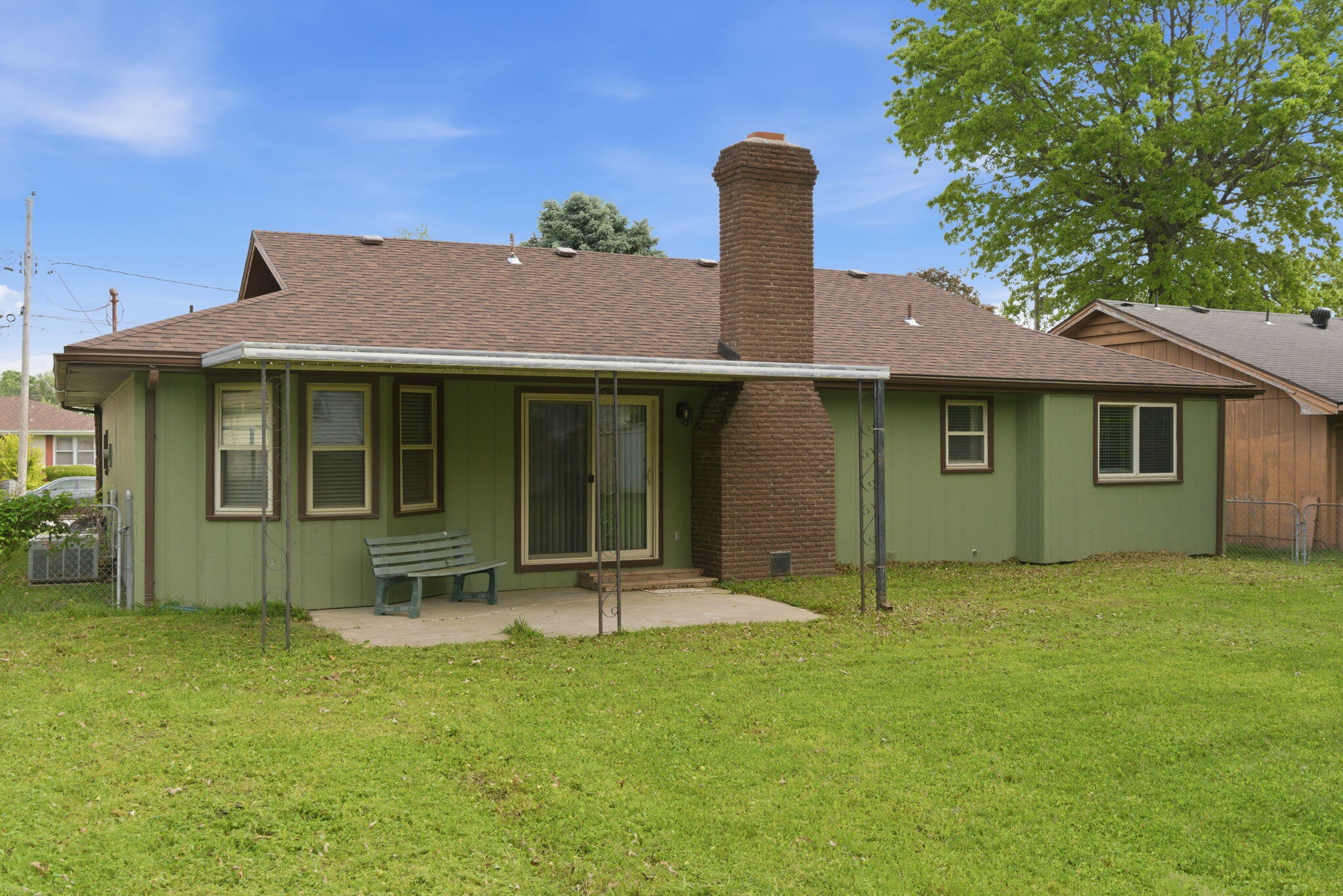 504 West Bell Street Property Photo 23