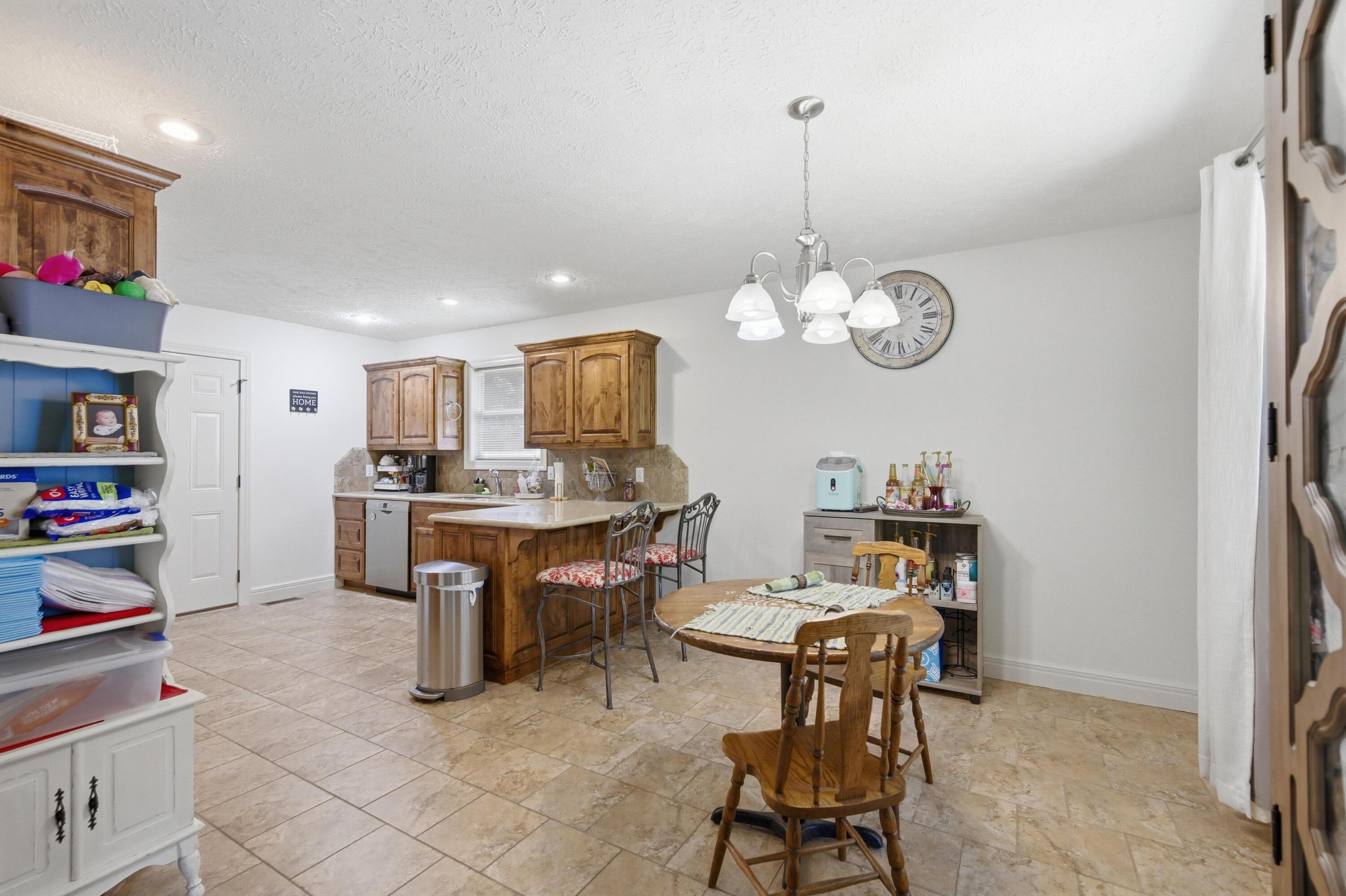 1027 Nickolas Street Property Photo 3