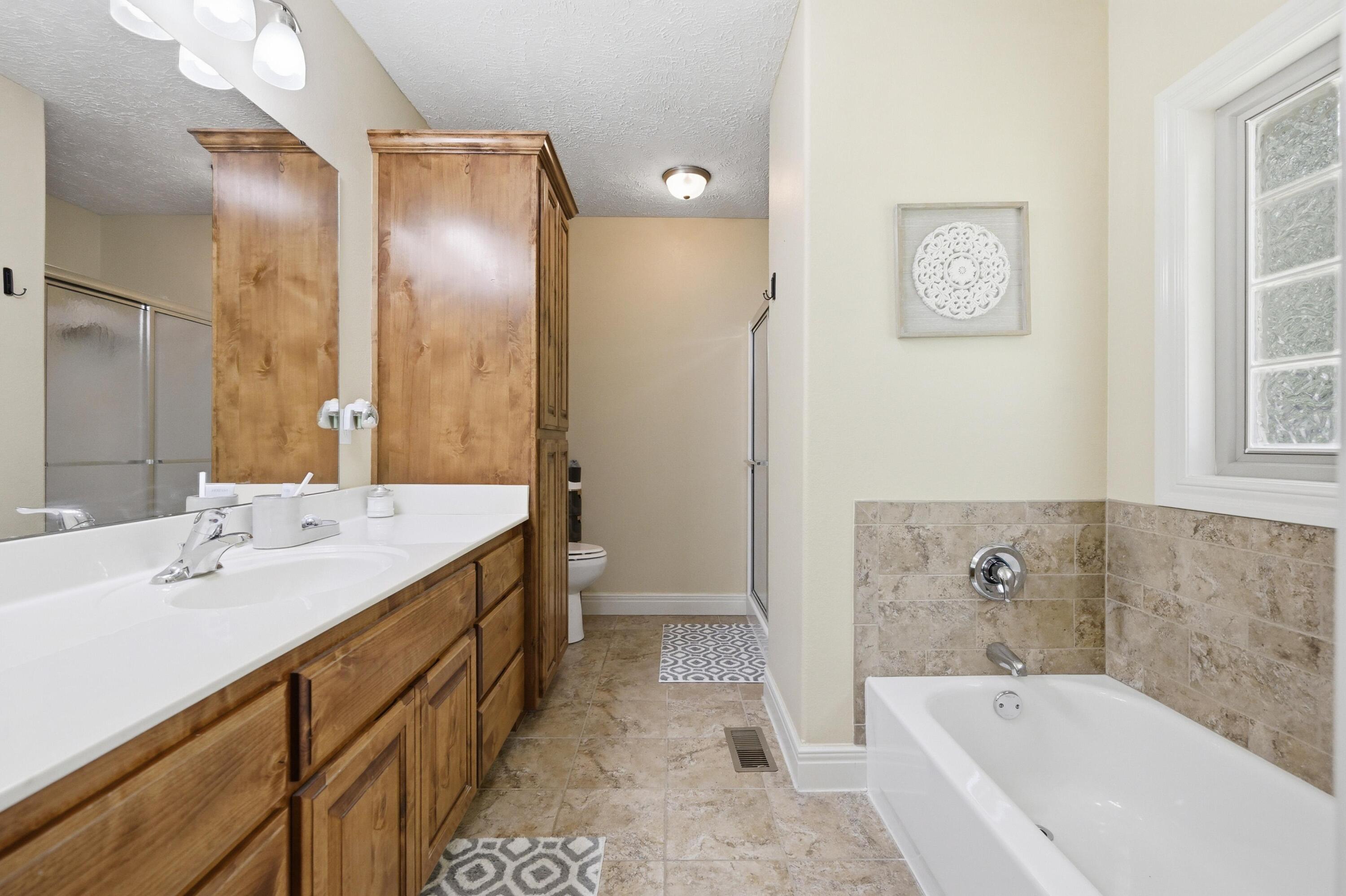 1027 Nickolas Street Property Photo 8