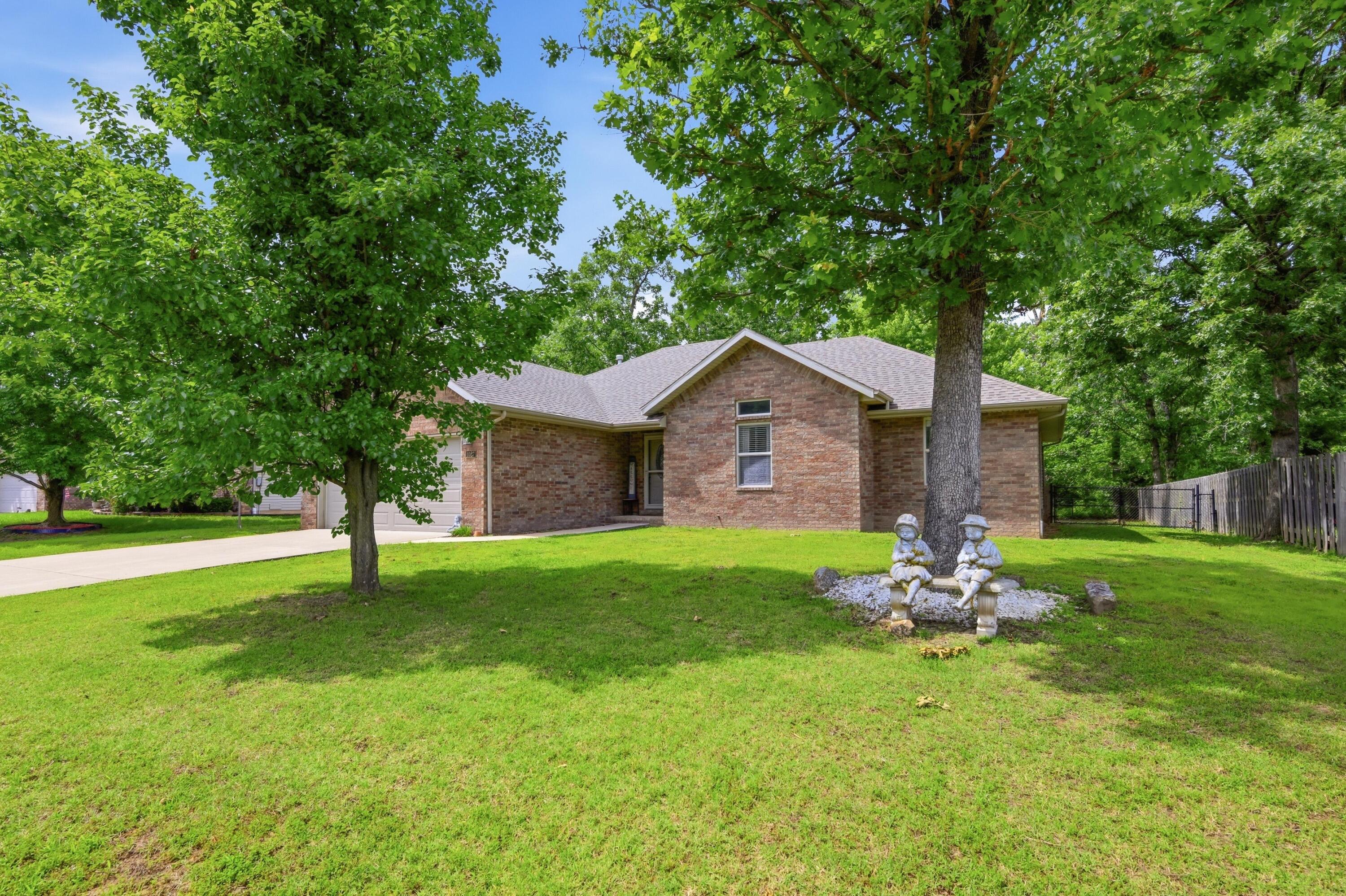 1027 Nickolas Street Property Photo 24