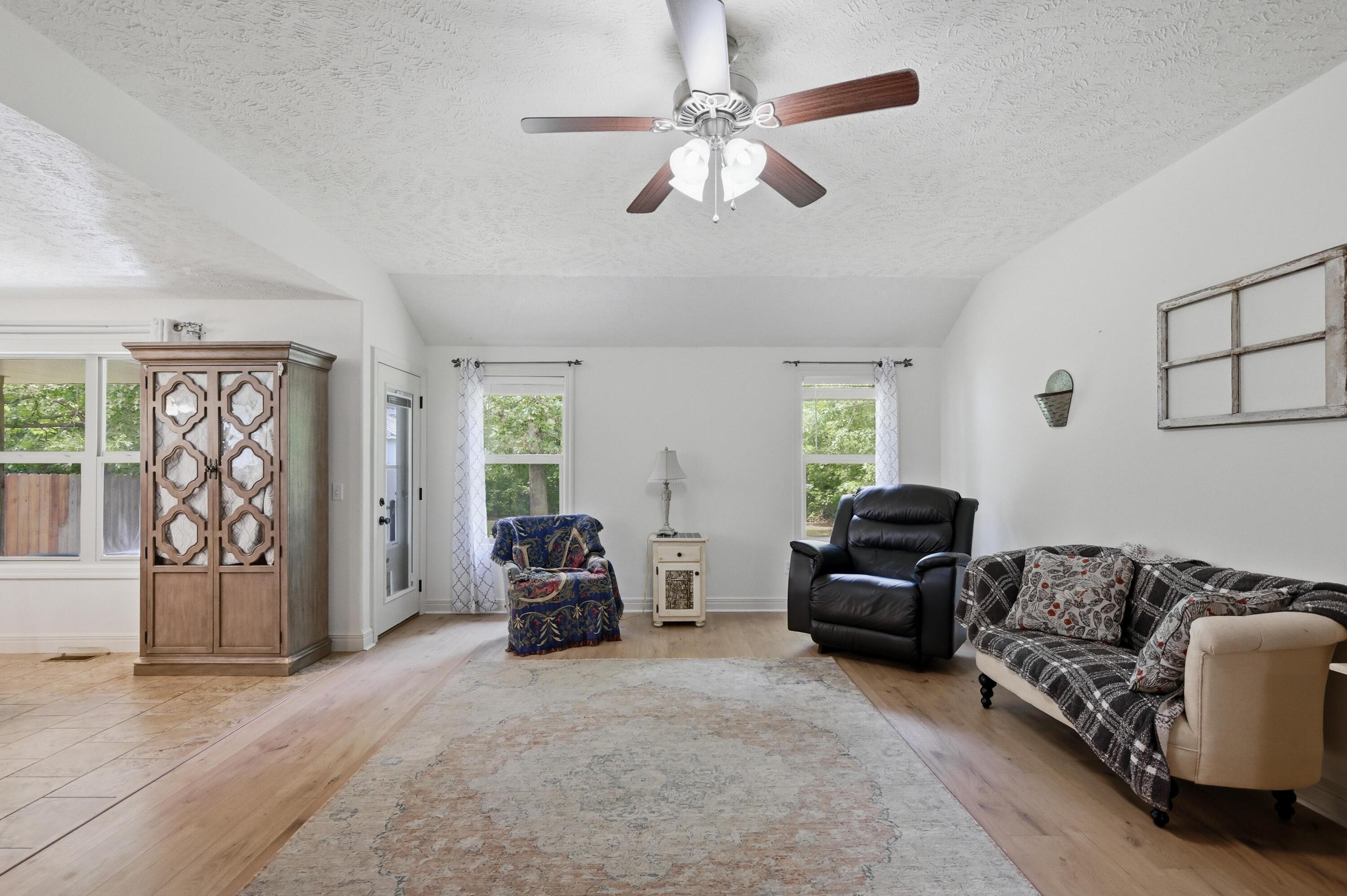 1027 Nickolas Street Property Photo 25