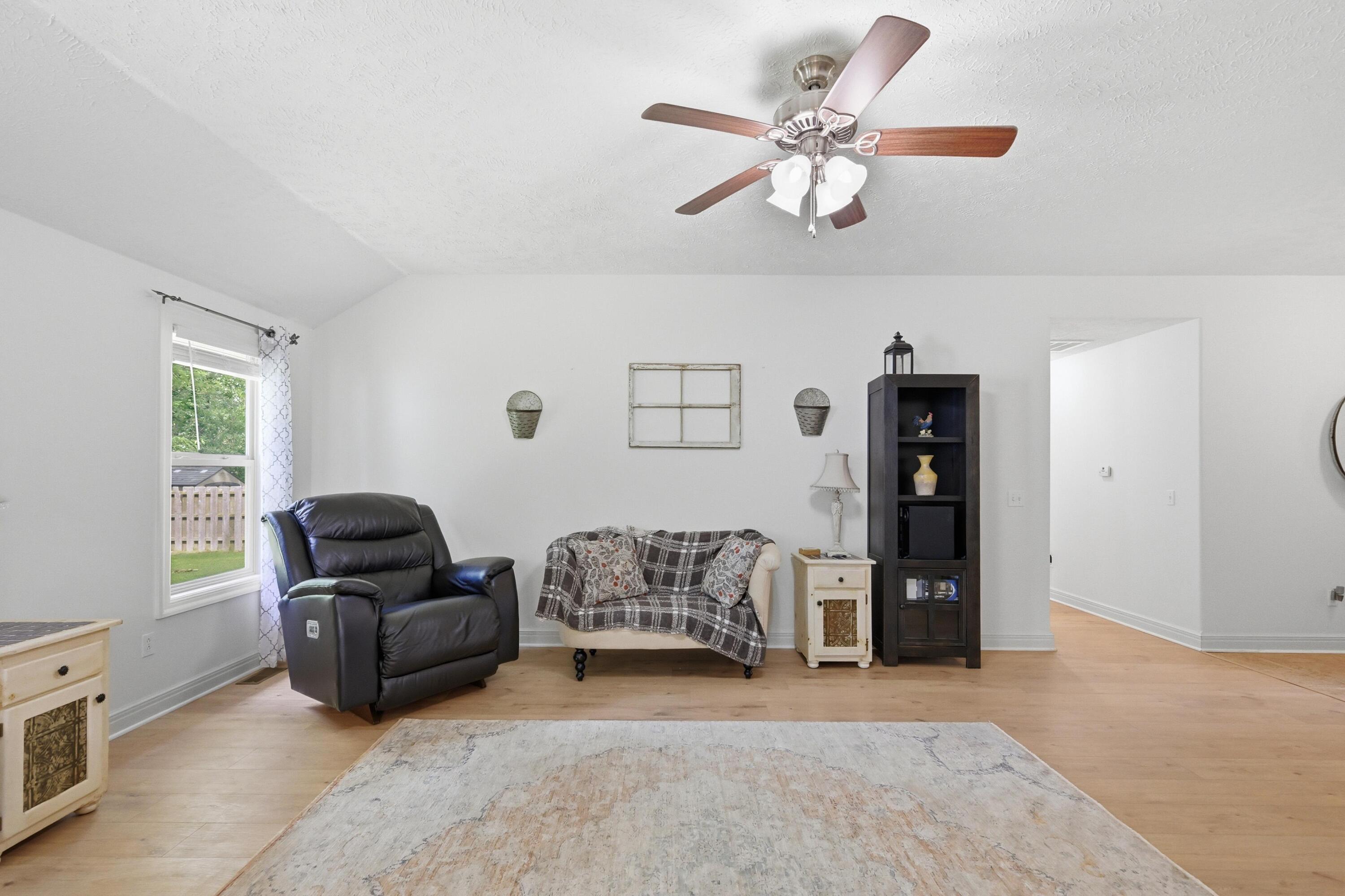 1027 Nickolas Street Property Photo 26