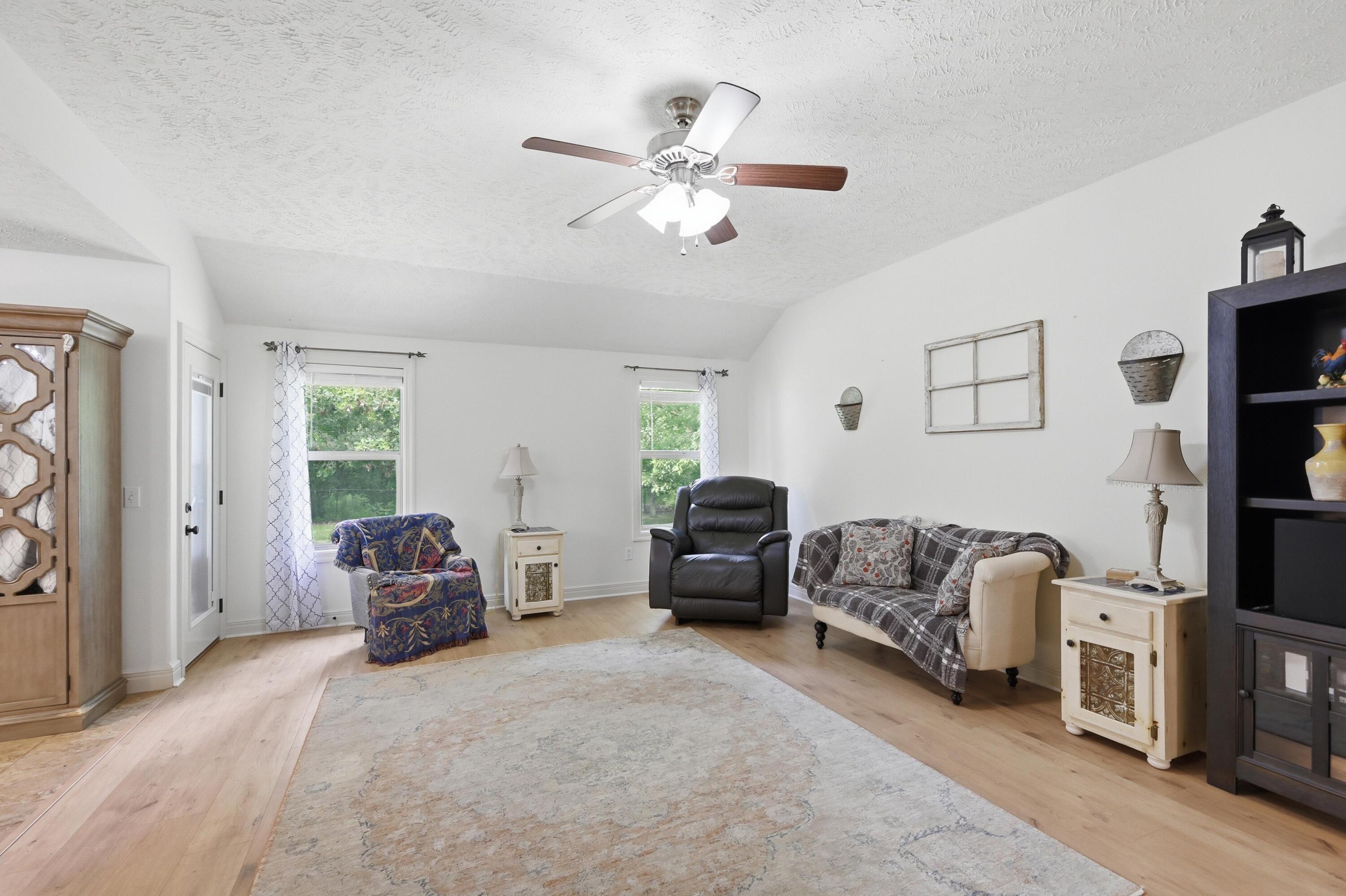 1027 Nickolas Street Property Photo 27
