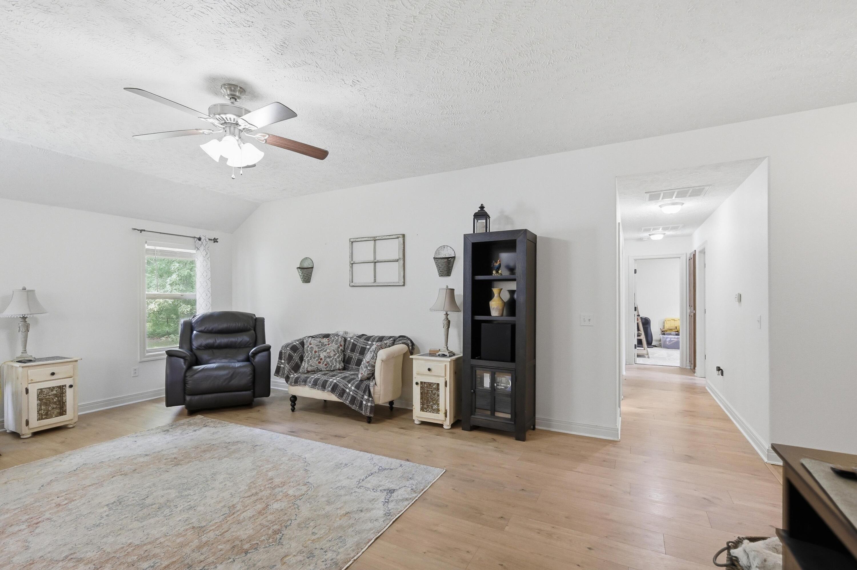 1027 Nickolas Street Property Photo 28