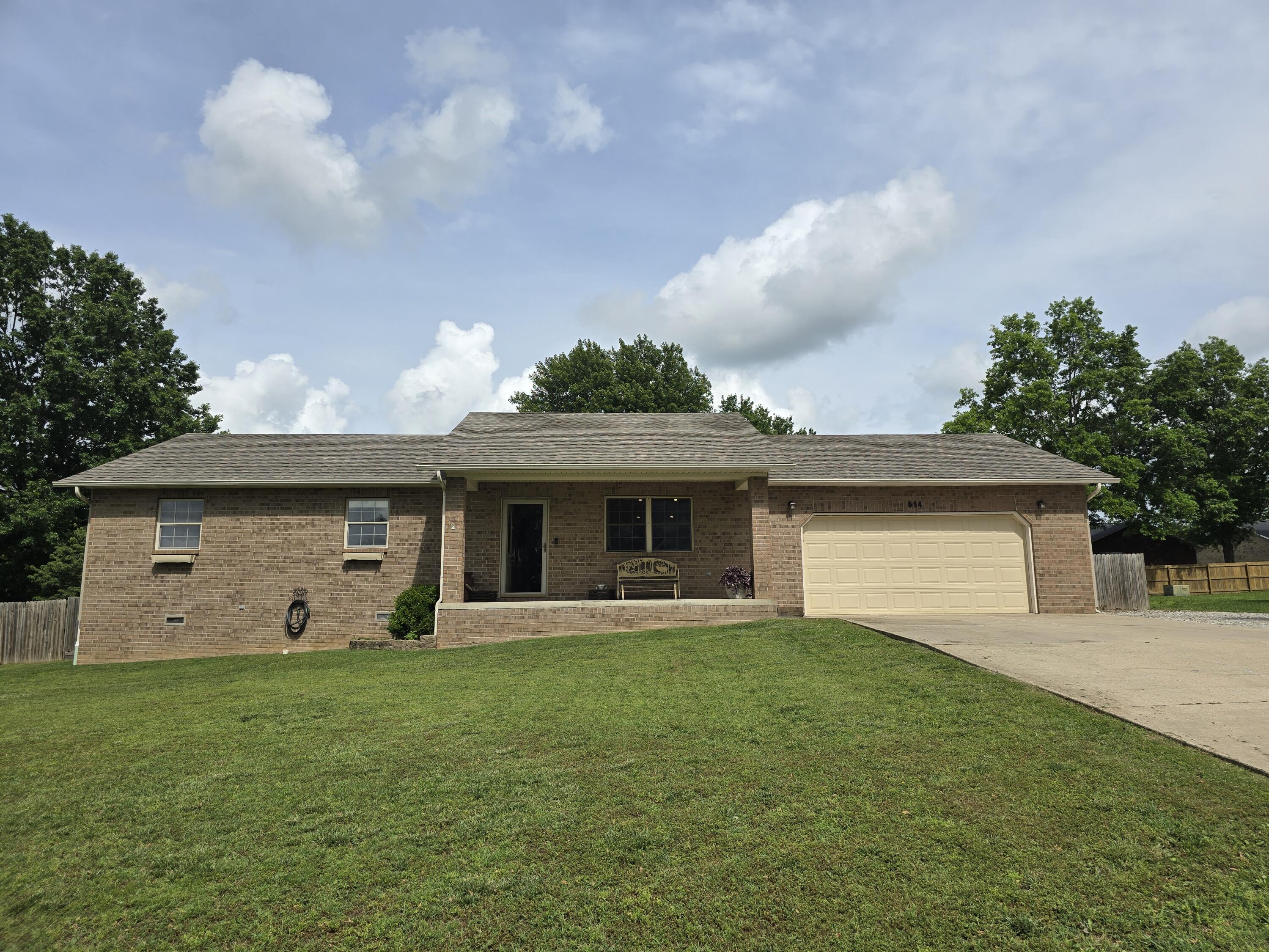 514 Guthery Street Property Photo 2