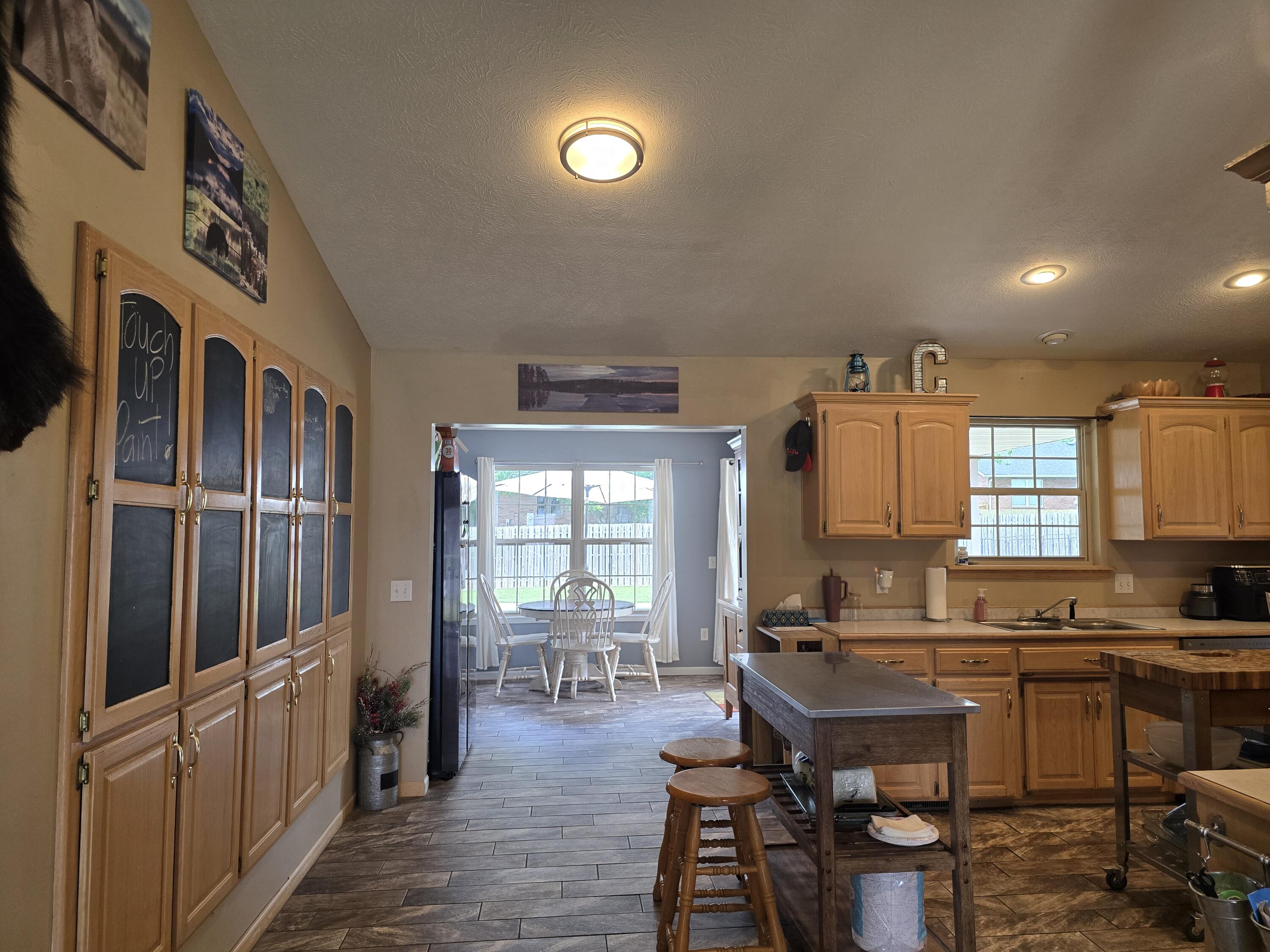 514 Guthery Street Property Photo 16