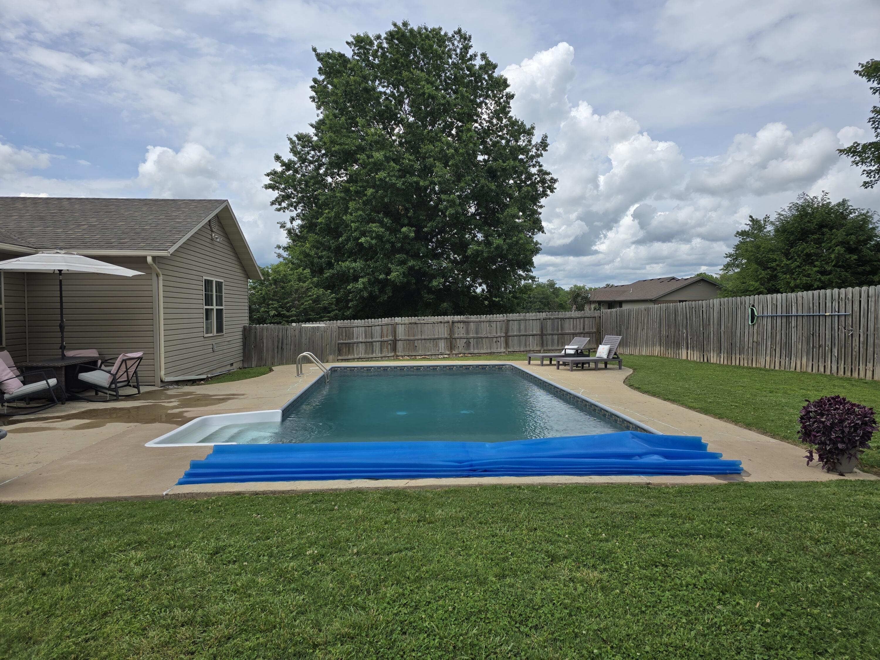 514 Guthery Street Property Photo 35