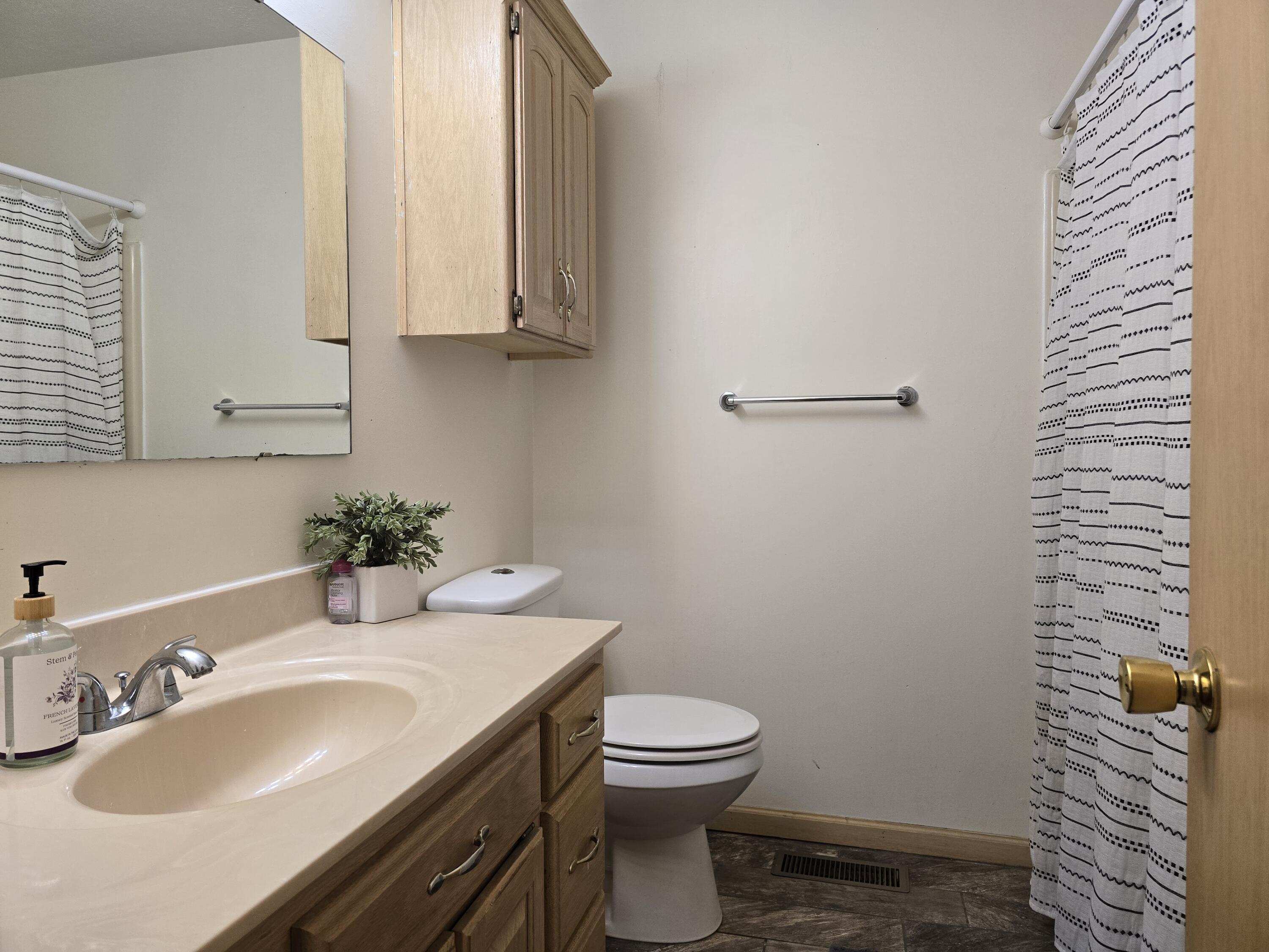 514 Guthery Street Property Photo 49