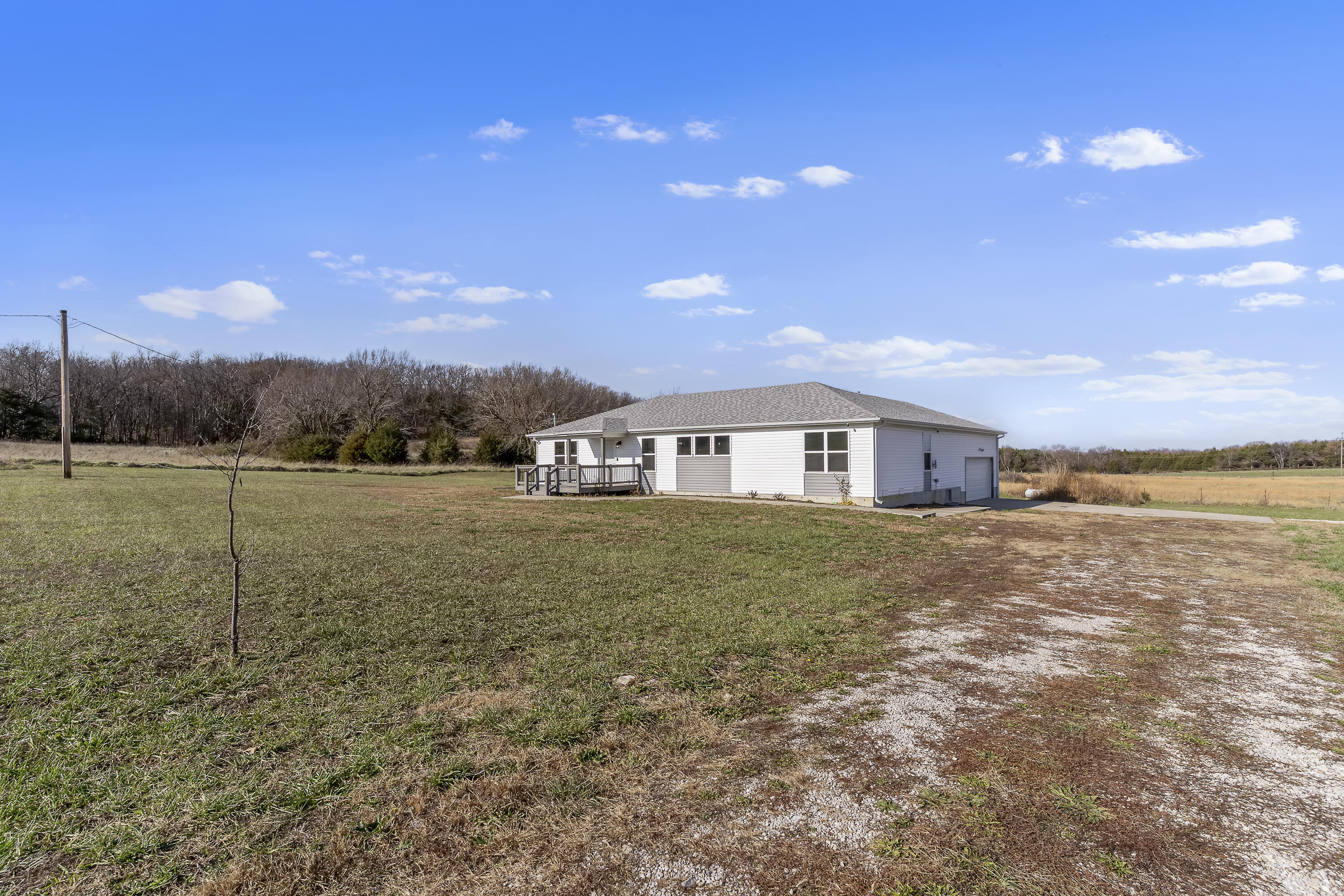 1000 West Miller Street Property Photo 4