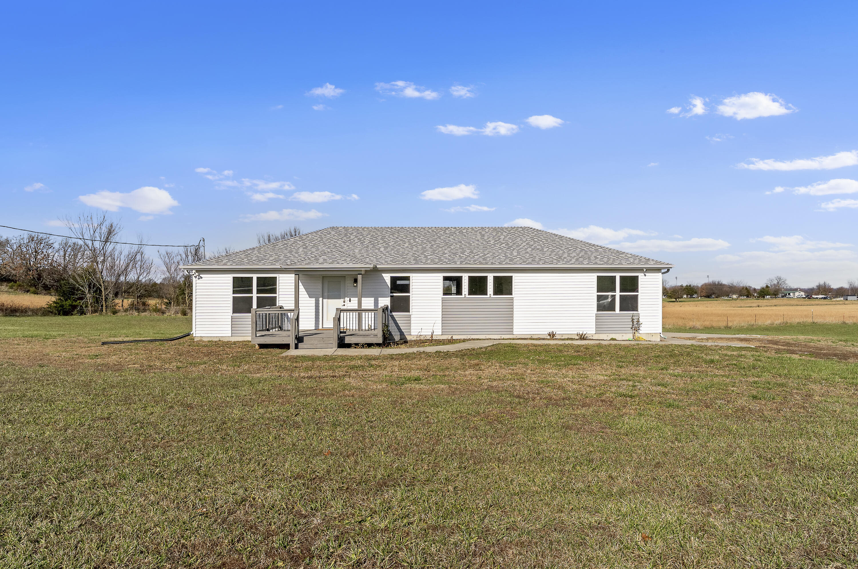 1000 West Miller Street Property Photo 6