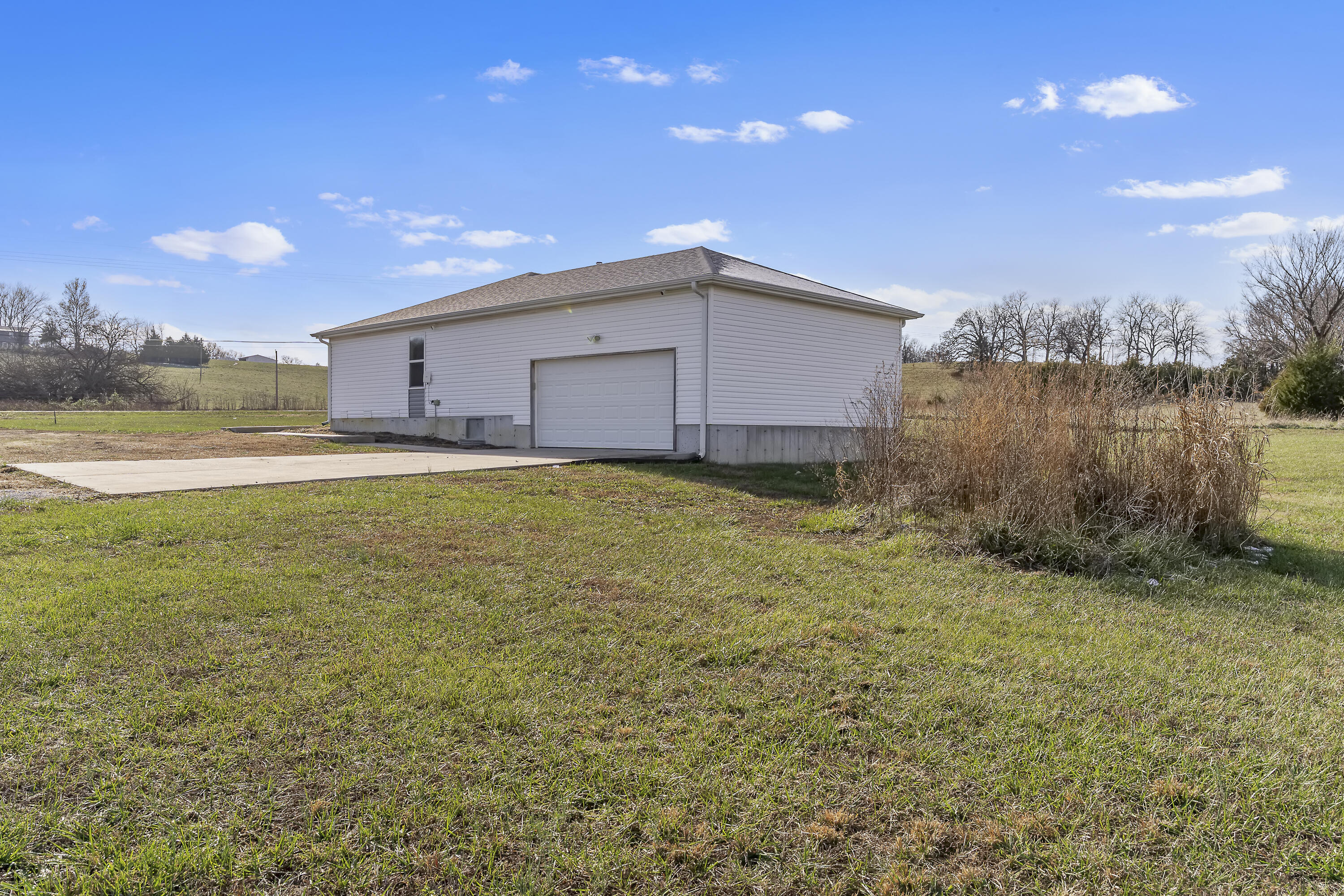 1000 West Miller Street Property Photo 8