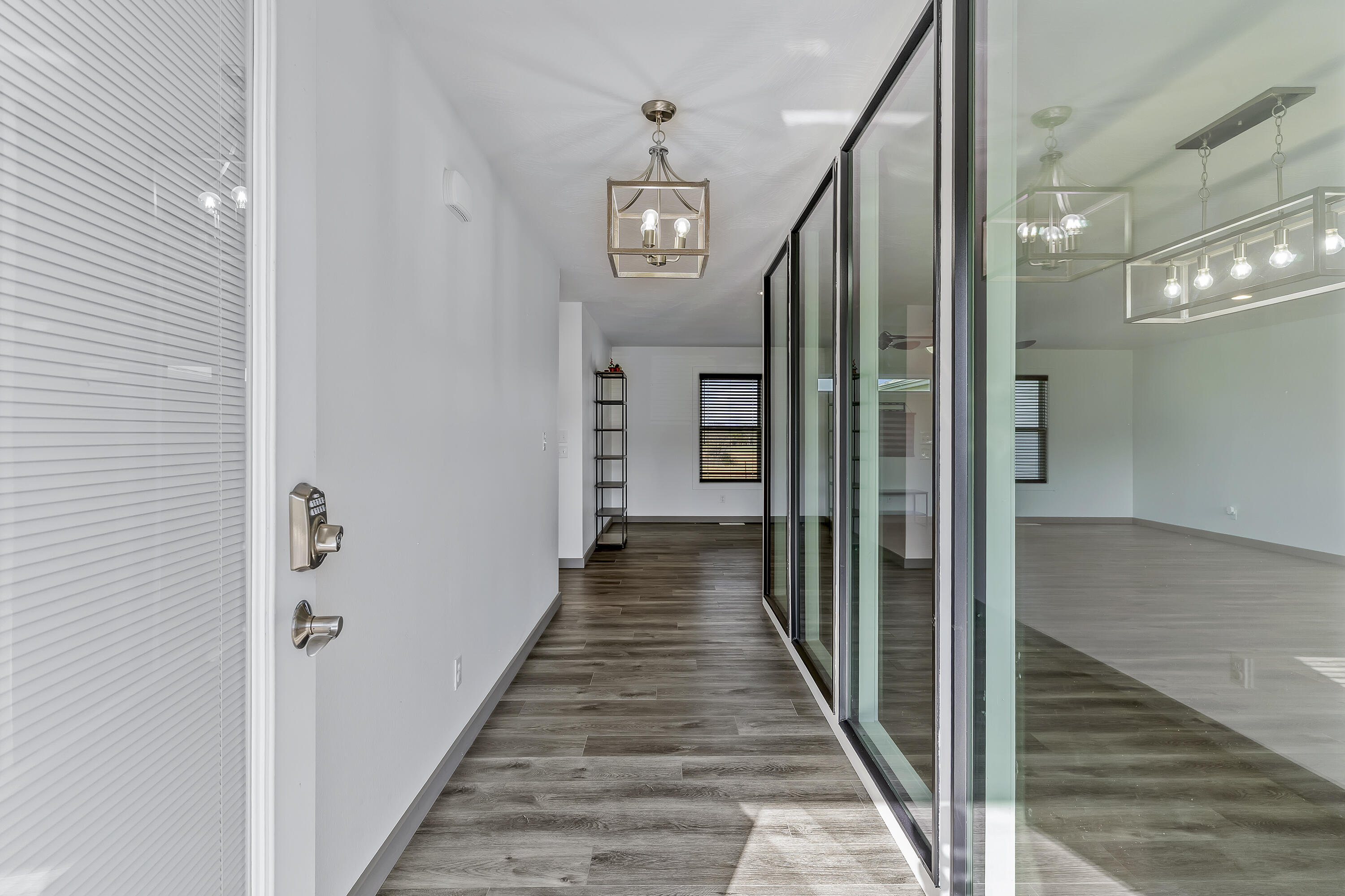 1000 West Miller Street Property Photo 11