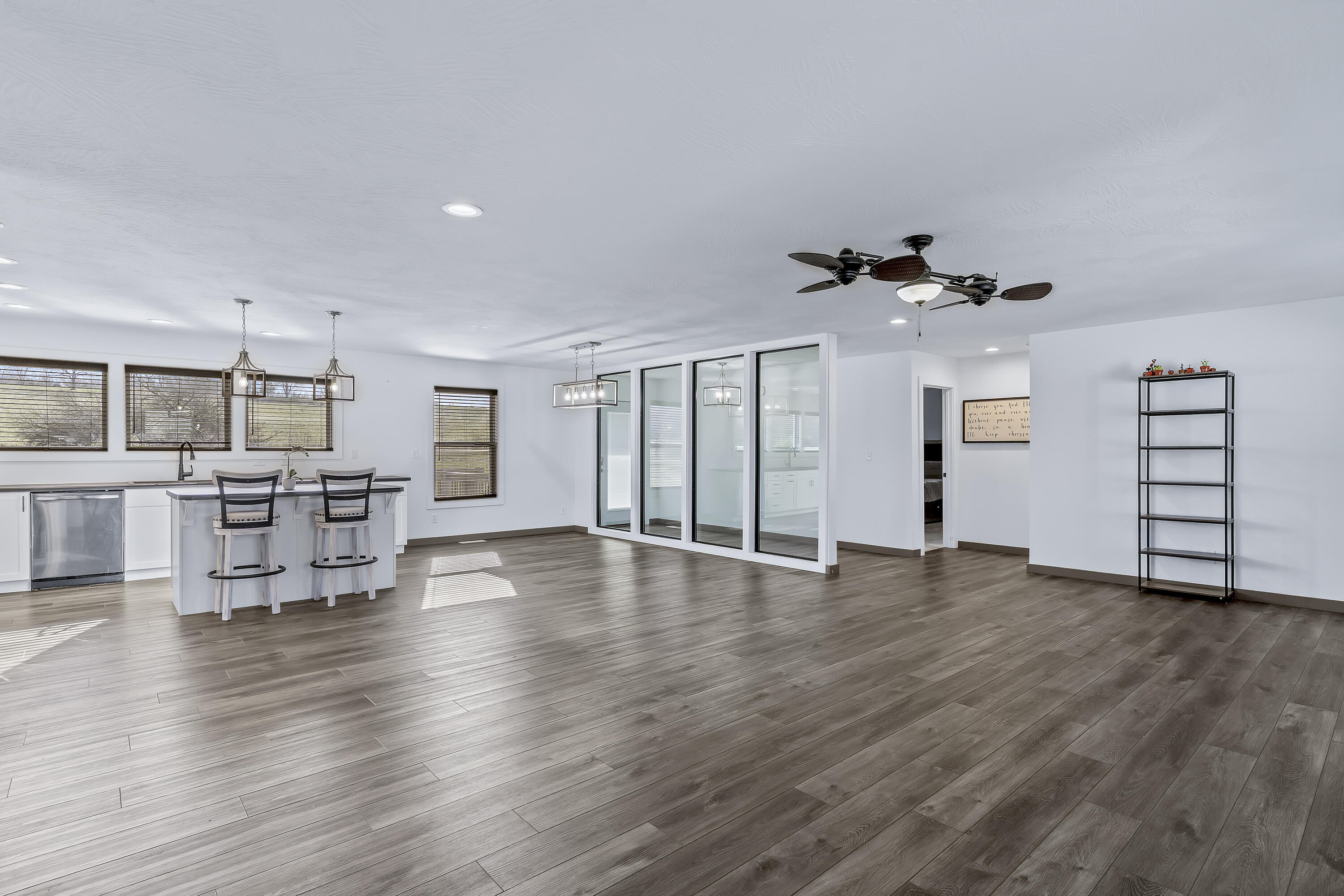 1000 West Miller Street Property Photo 16