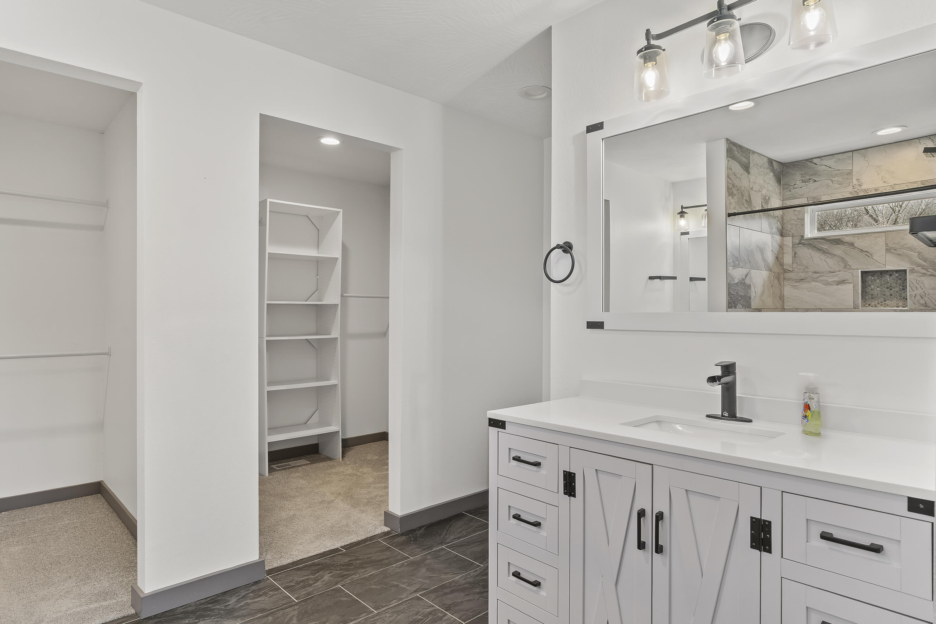1000 West Miller Street Property Photo 33