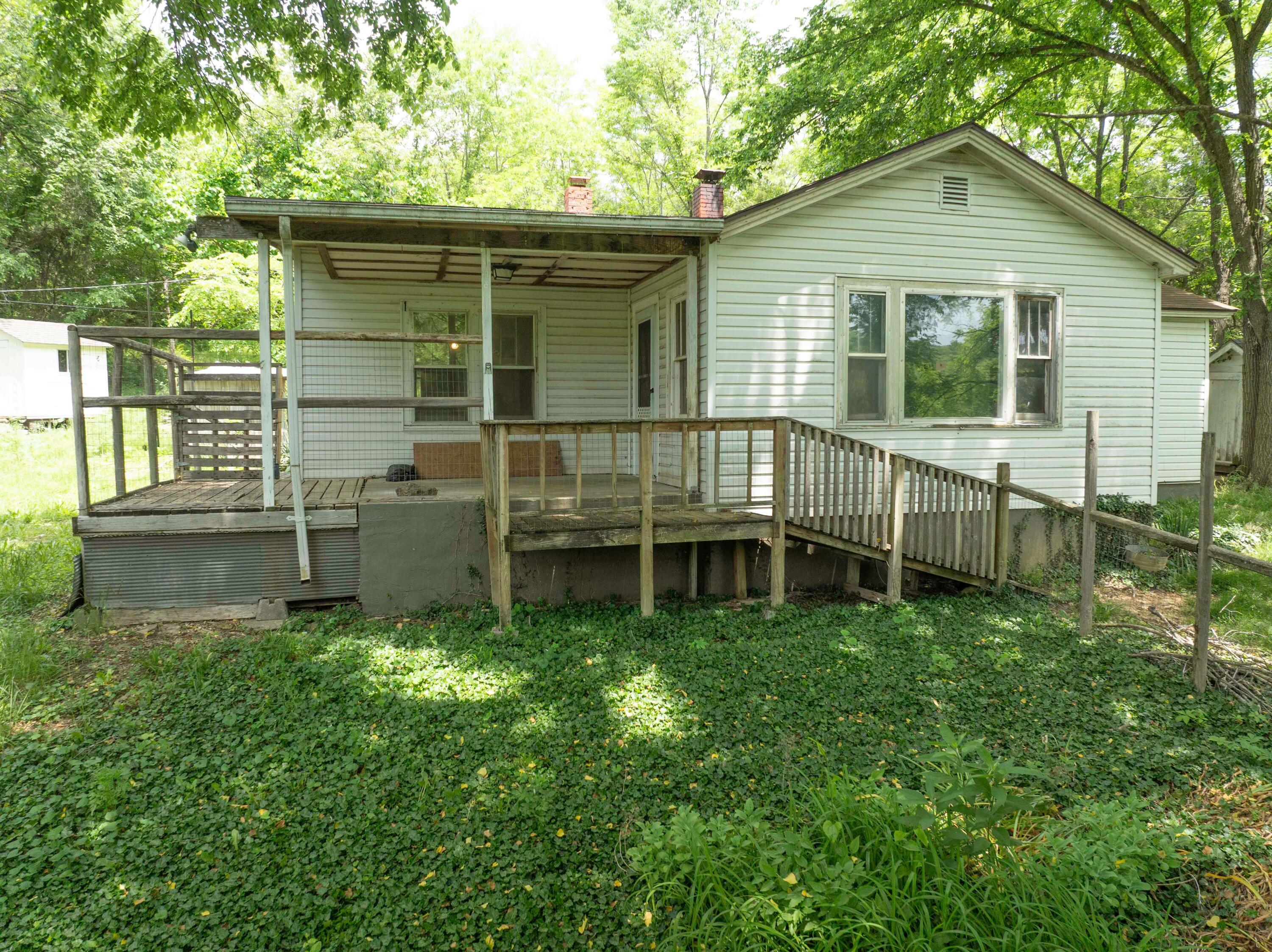424 Reno Springs Road Property Photo 1