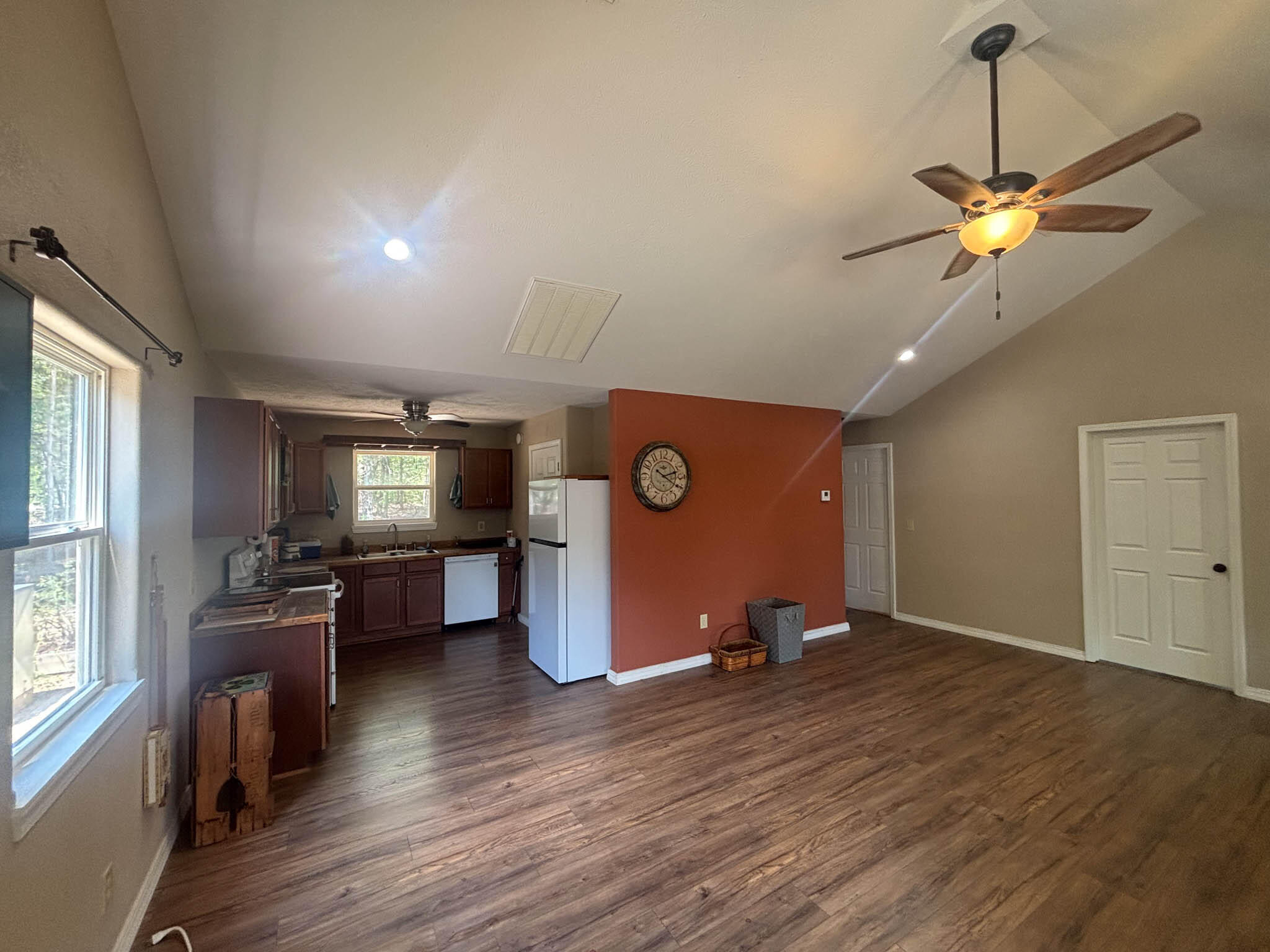 123 County Road 815 Property Photo 8