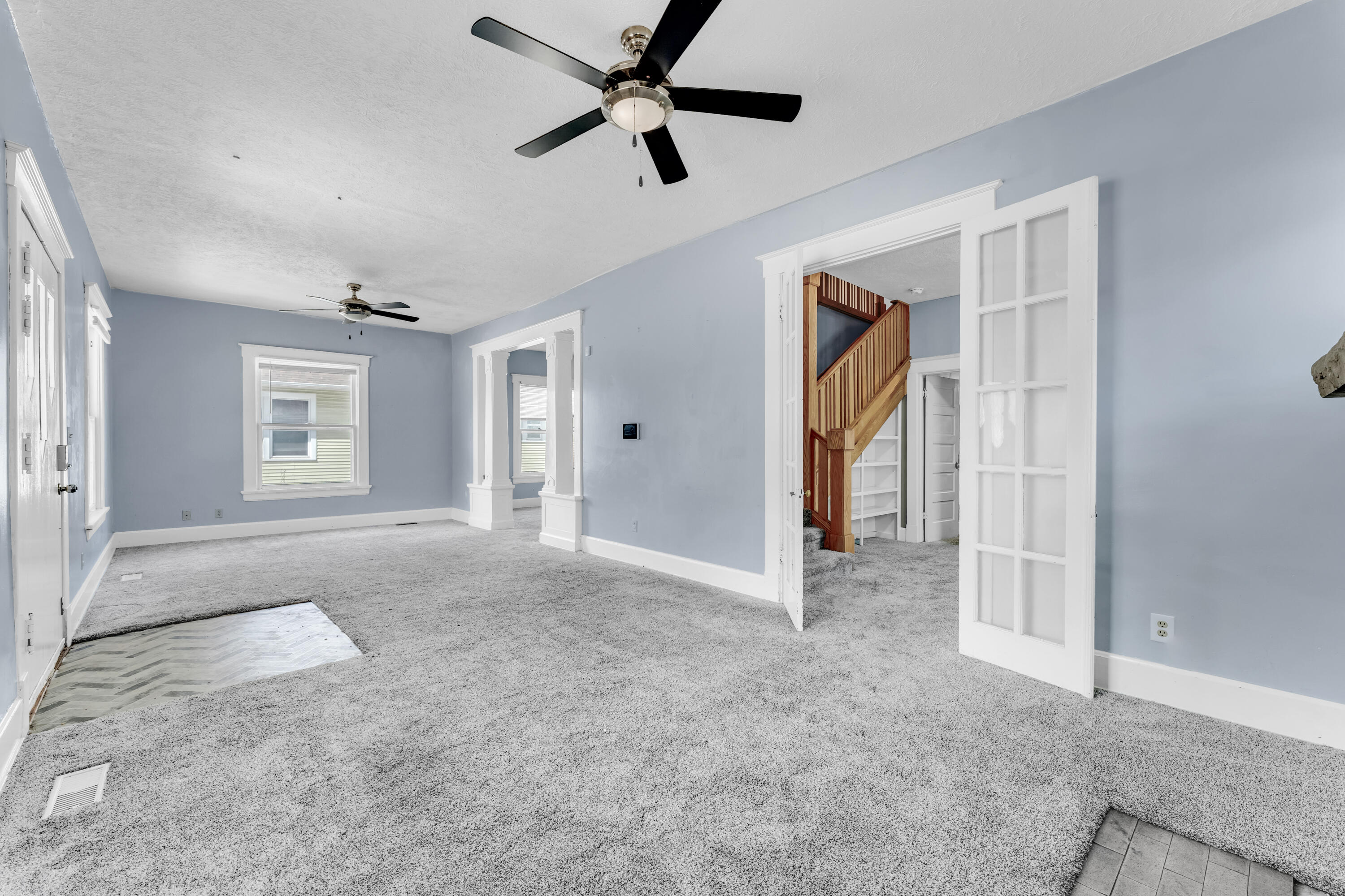 817 West Walnut Street Property Photo 3