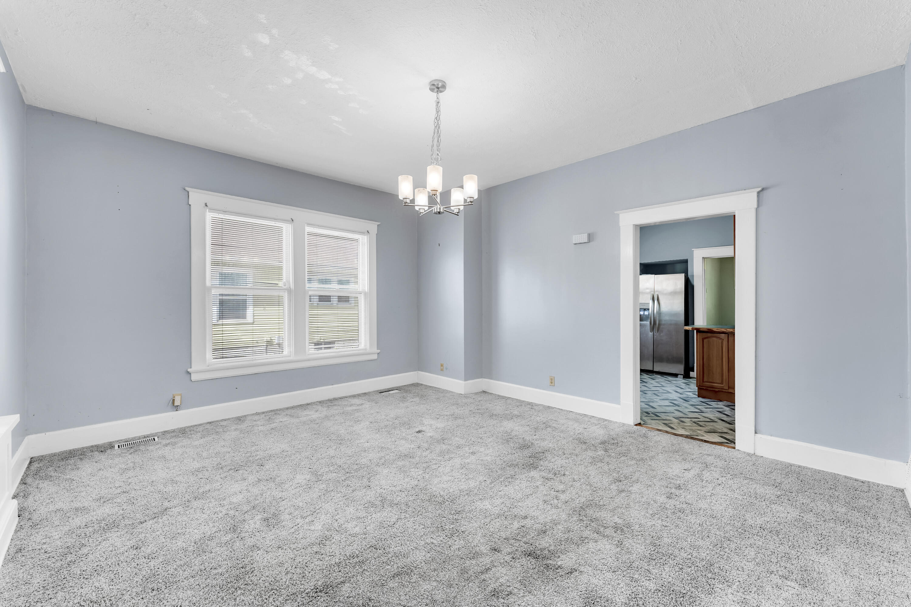 817 West Walnut Street Property Photo 10