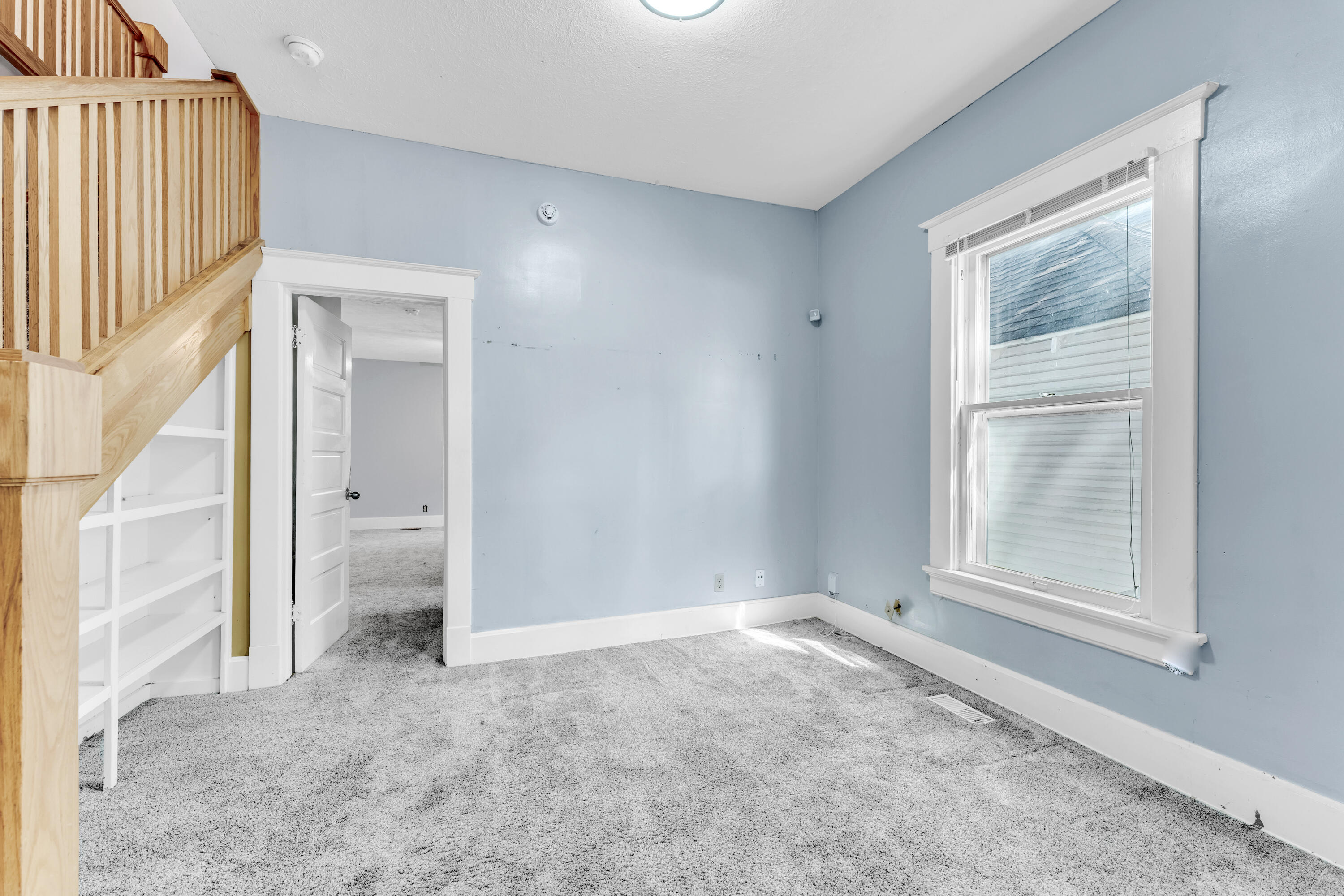 817 West Walnut Street Property Photo 11