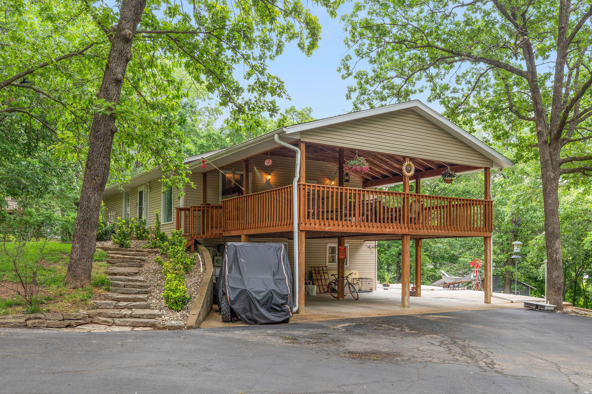 208 Lafayette Lane Property Photo 12