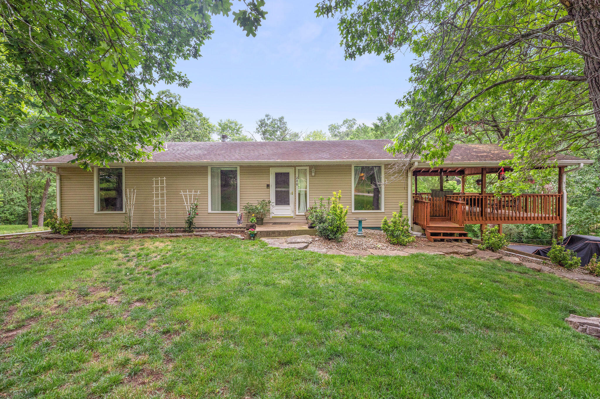 208 Lafayette Lane Property Photo 25