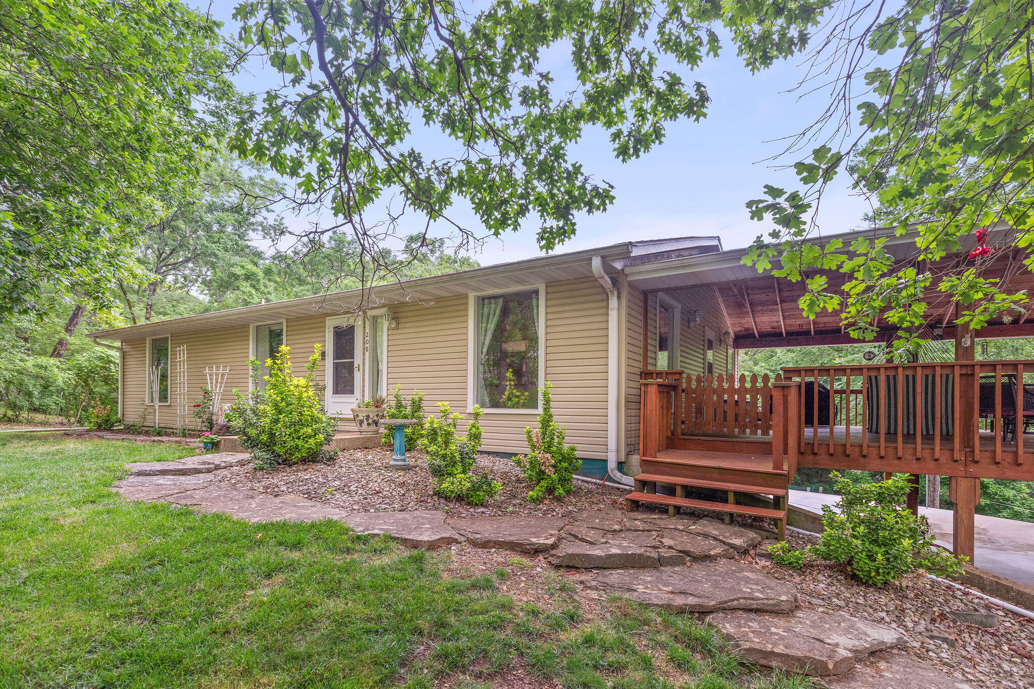 208 Lafayette Lane Property Photo 27
