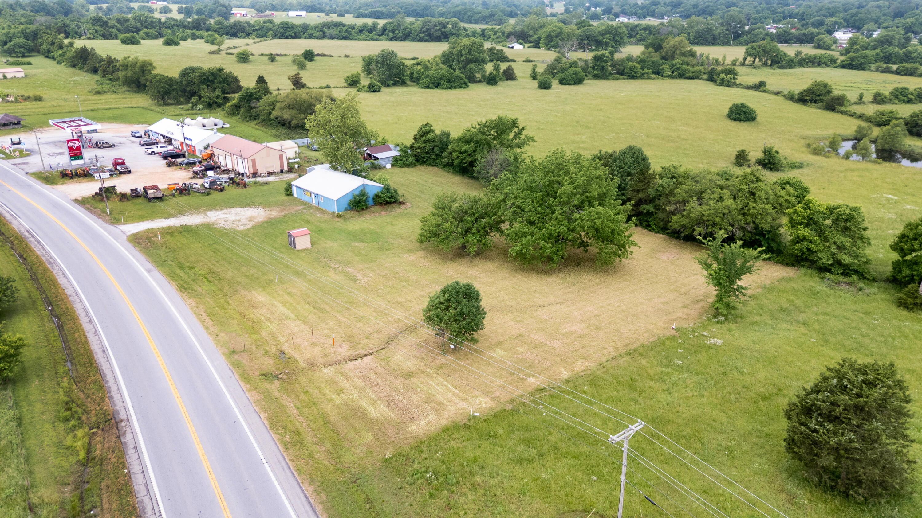 26095 State Highway 37 Property Photo 11