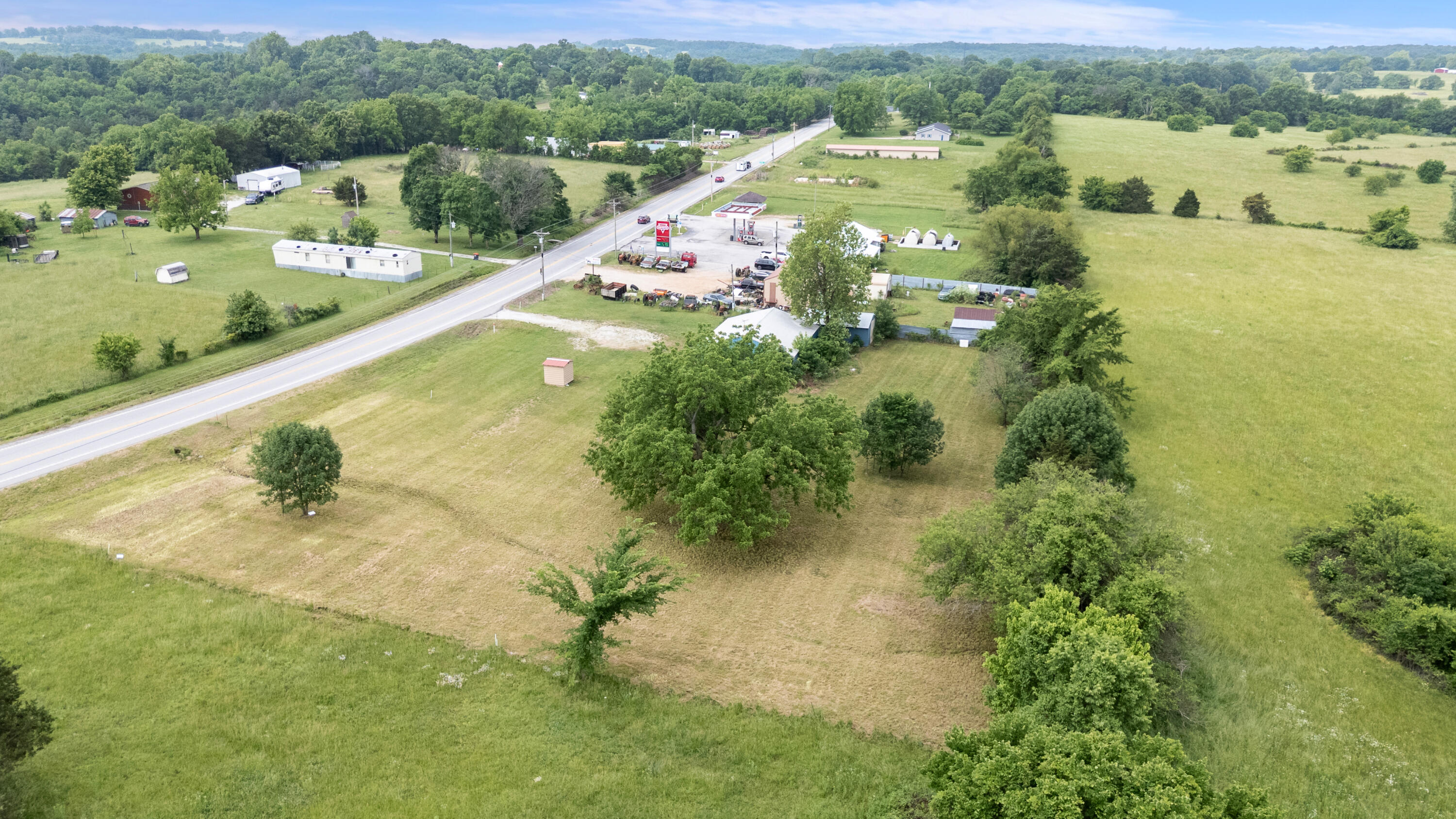 26095 State Highway 37 Property Photo 13