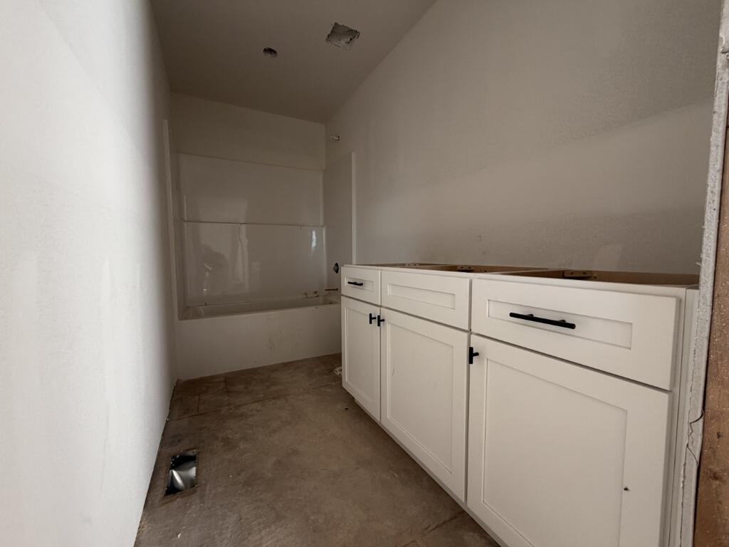 451 Pebblestone Street Property Photo 4