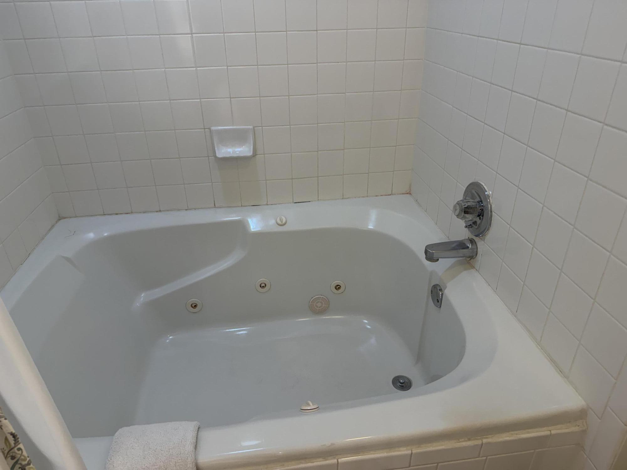 150 West Rockford Drive E2 Property Photo 12