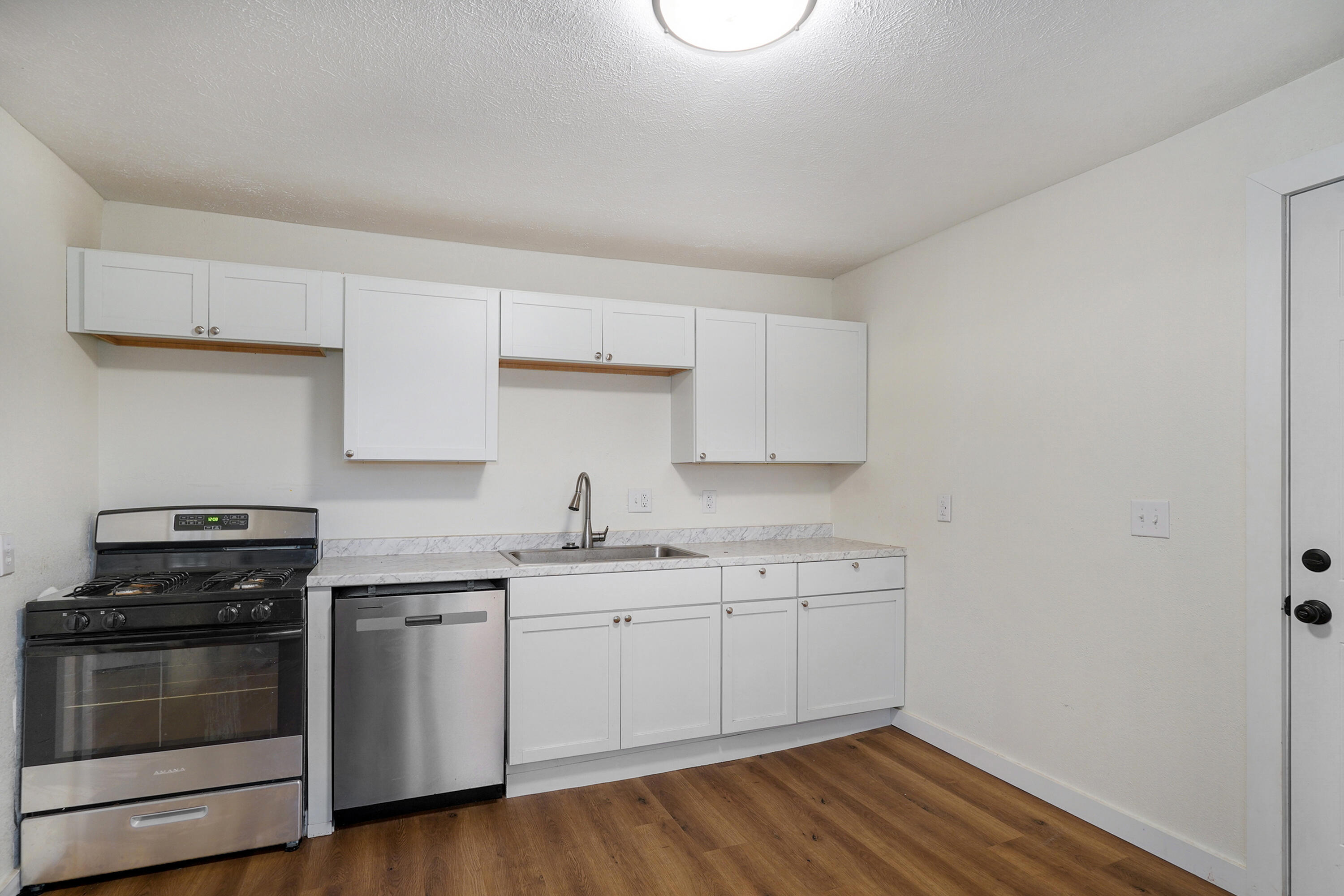 917 South West Avenue Property Photo 17