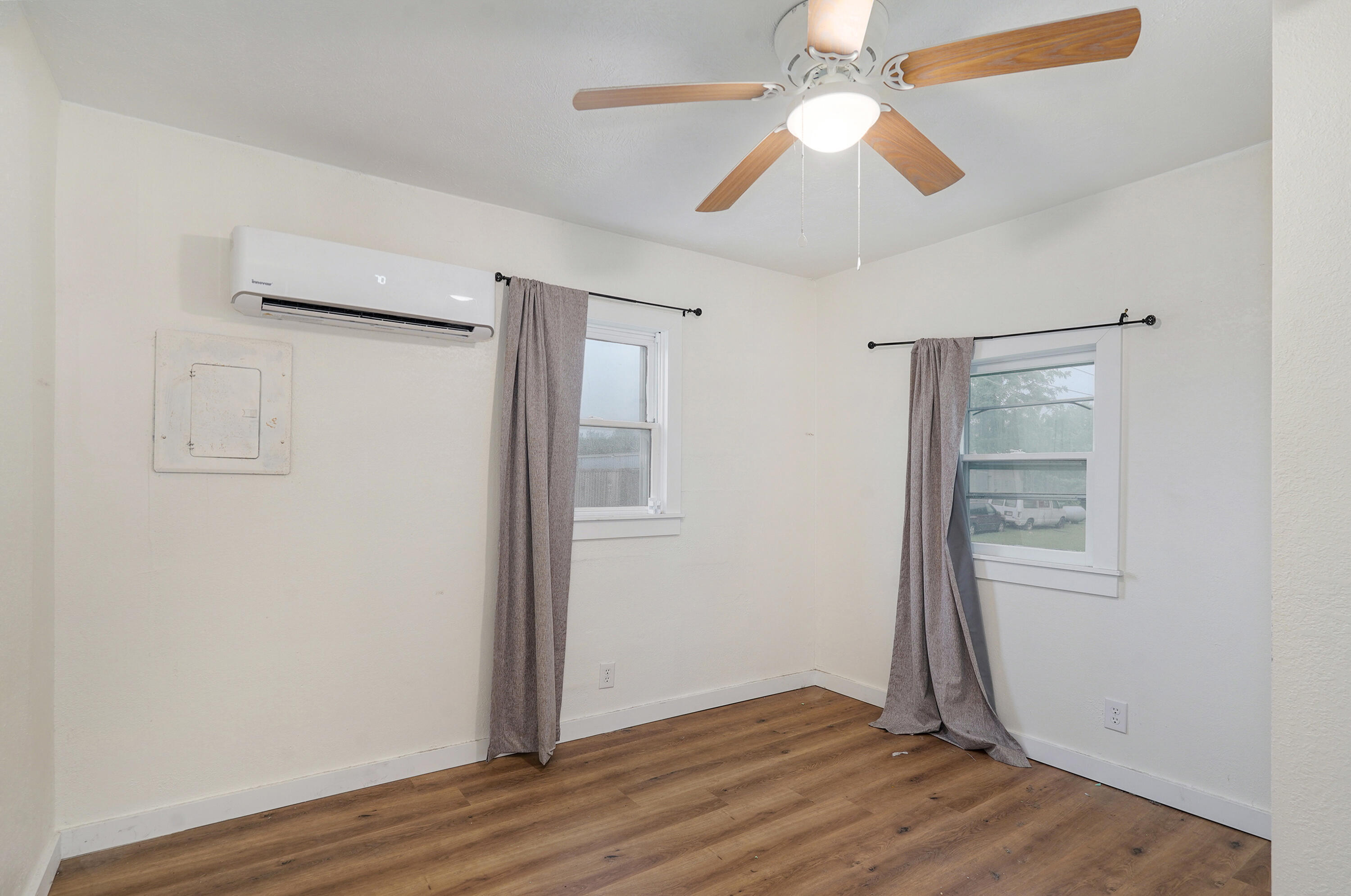 917 South West Avenue Property Photo 19