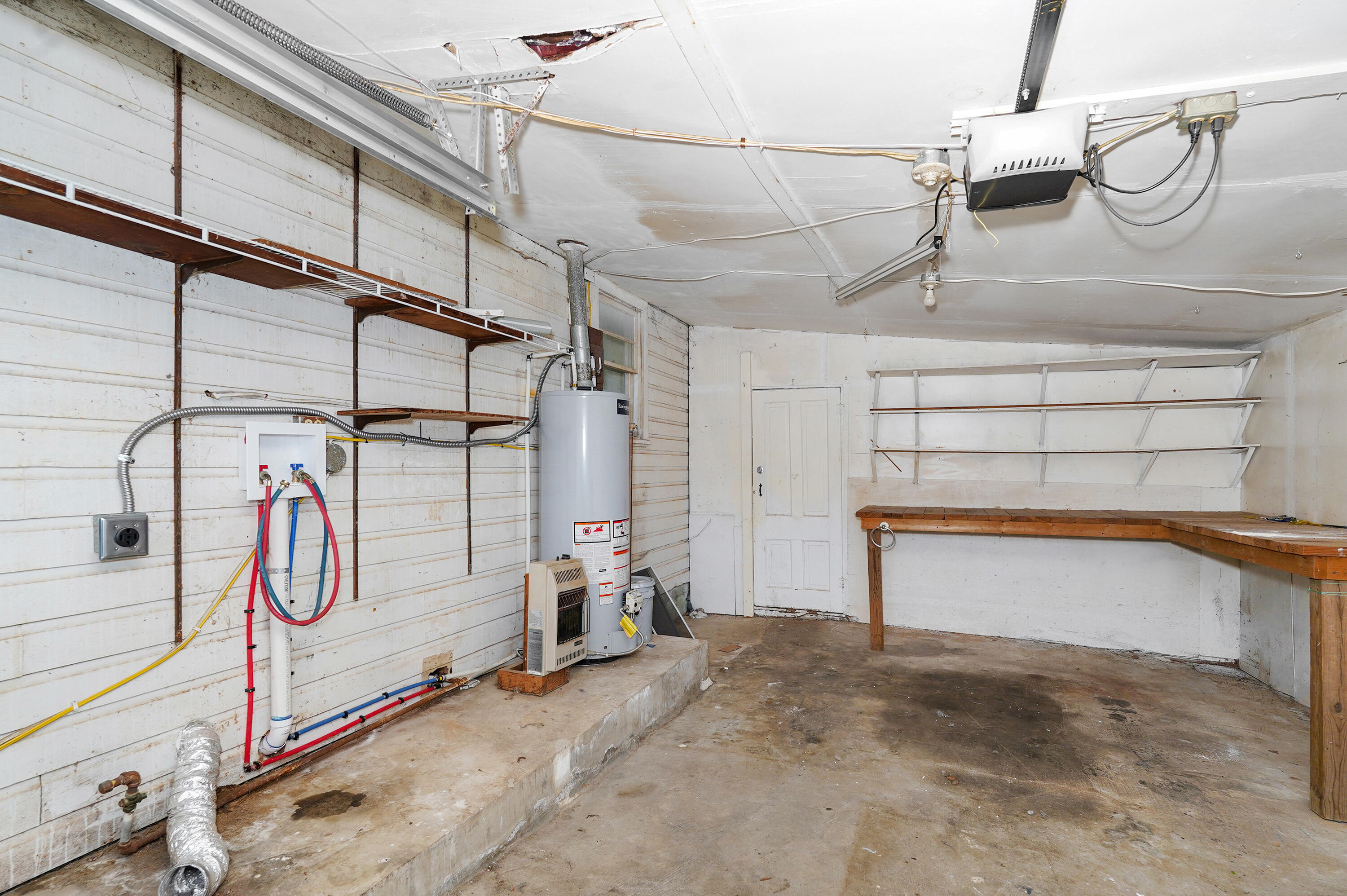 917 South West Avenue Property Photo 23