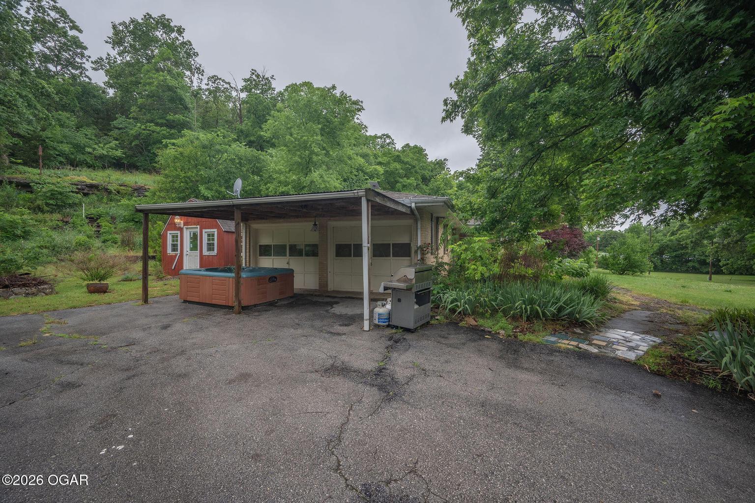 208 Minnow Springs Avenue Property Photo 8